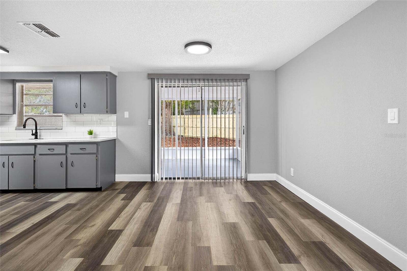 Image 7 of 18 For 6331 Ridge Crest Drive