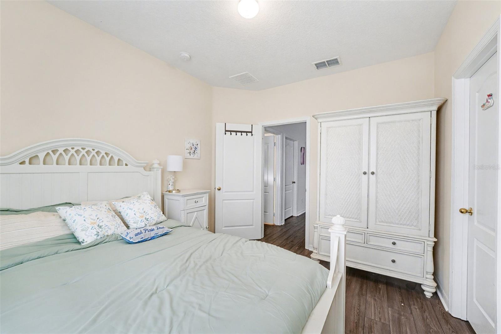 Image 13 of 46 For 937 Tuscan Hills Boulevard