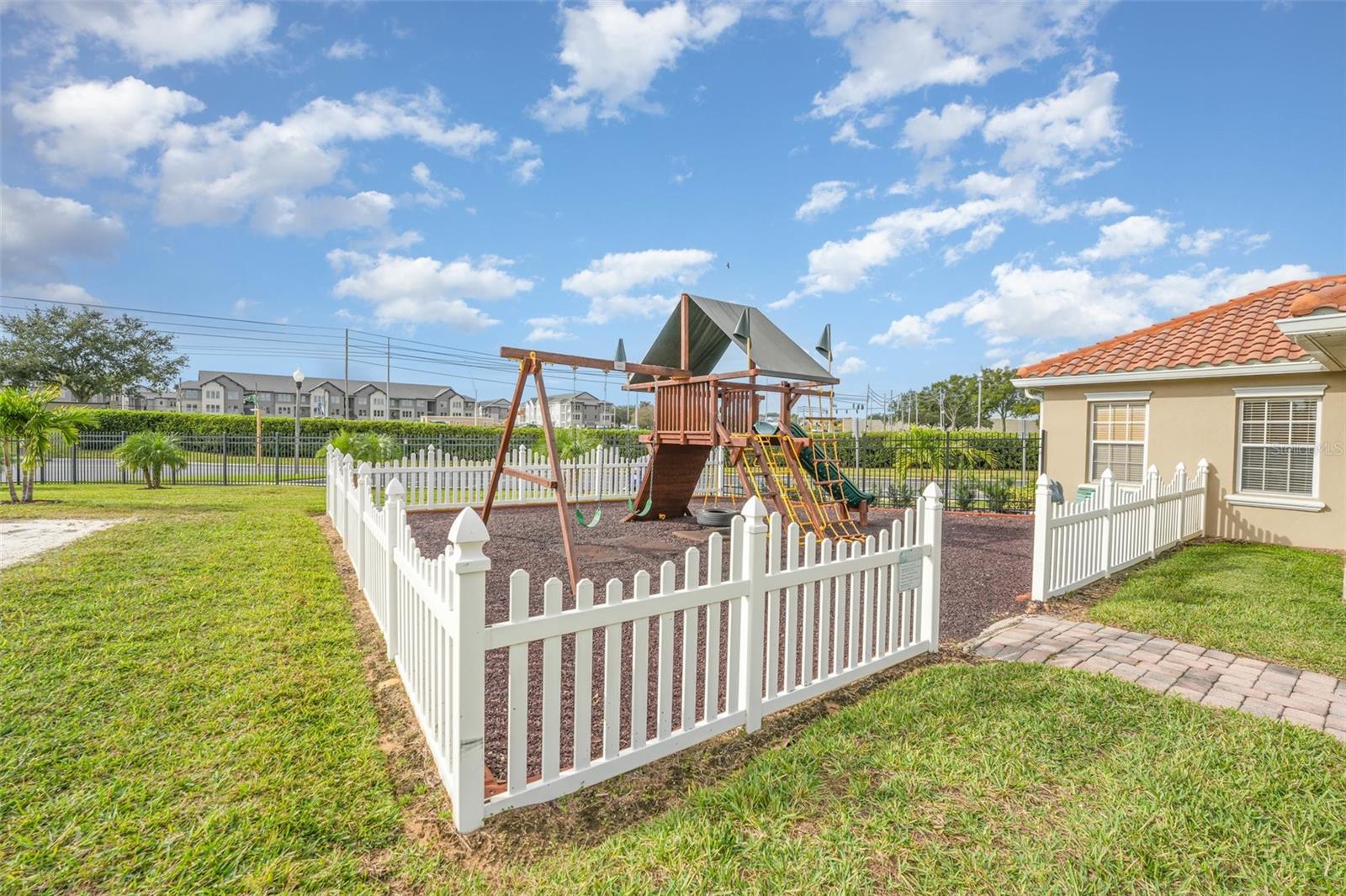 Image 40 of 46 For 937 Tuscan Hills Boulevard