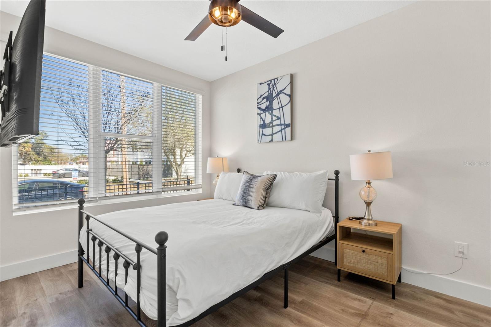 Image 12 of 32 For 121 Warren Avenue 3