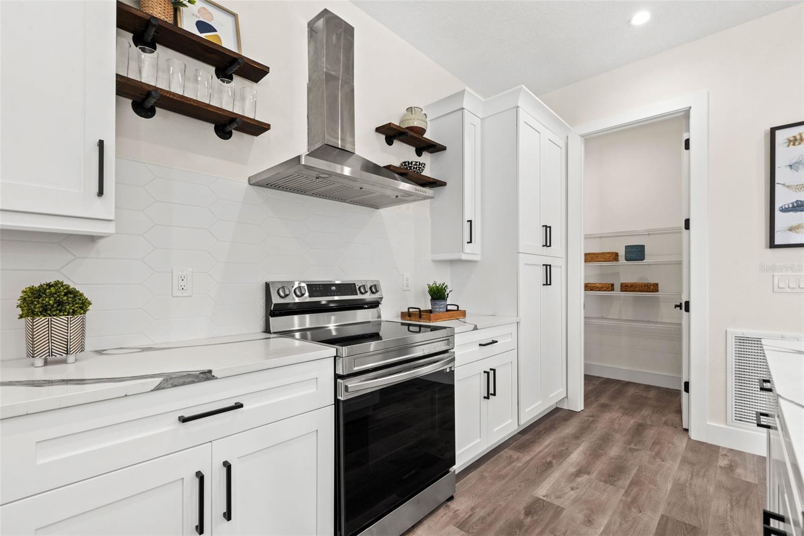 Image 13 of 32 For 121 Warren Avenue 3