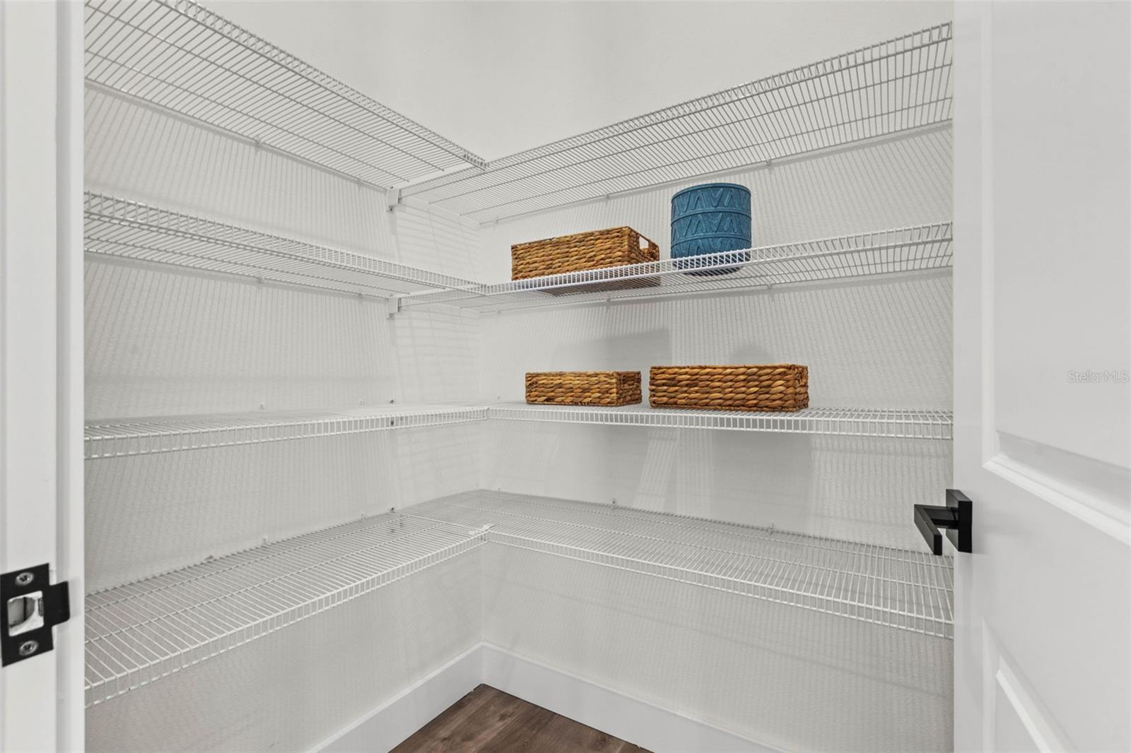 Image 28 of 32 For 121 Warren Avenue 3