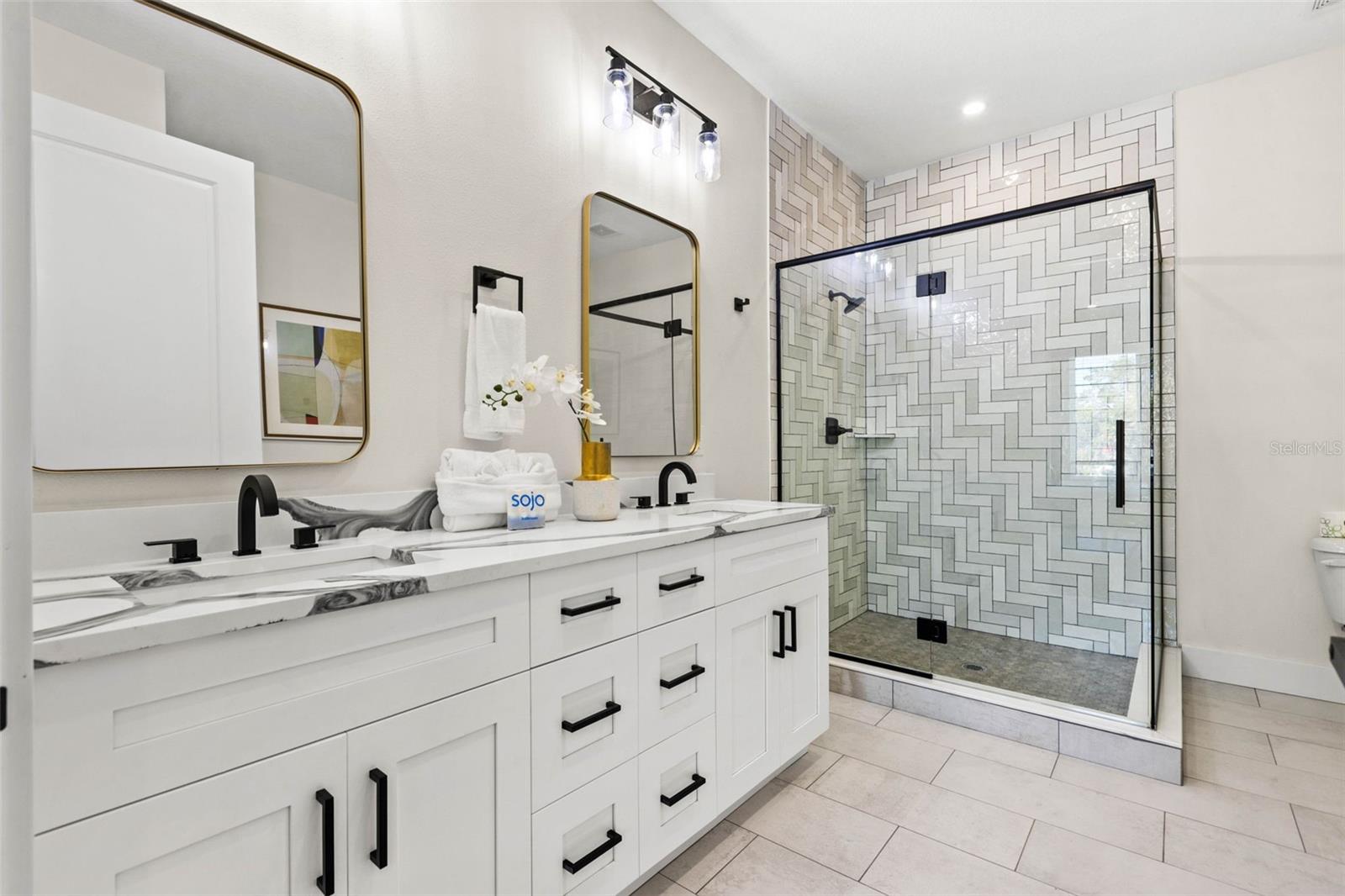 Image 8 of 32 For 121 Warren Avenue 3