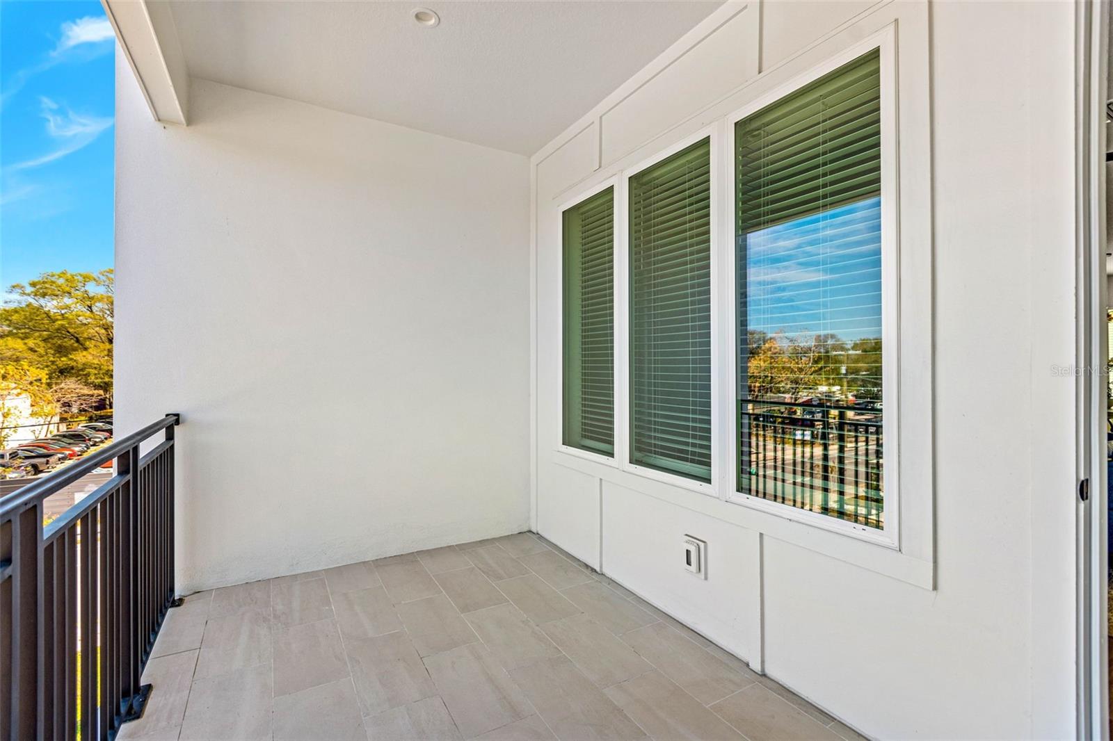 Image 9 of 32 For 121 Warren Avenue 3