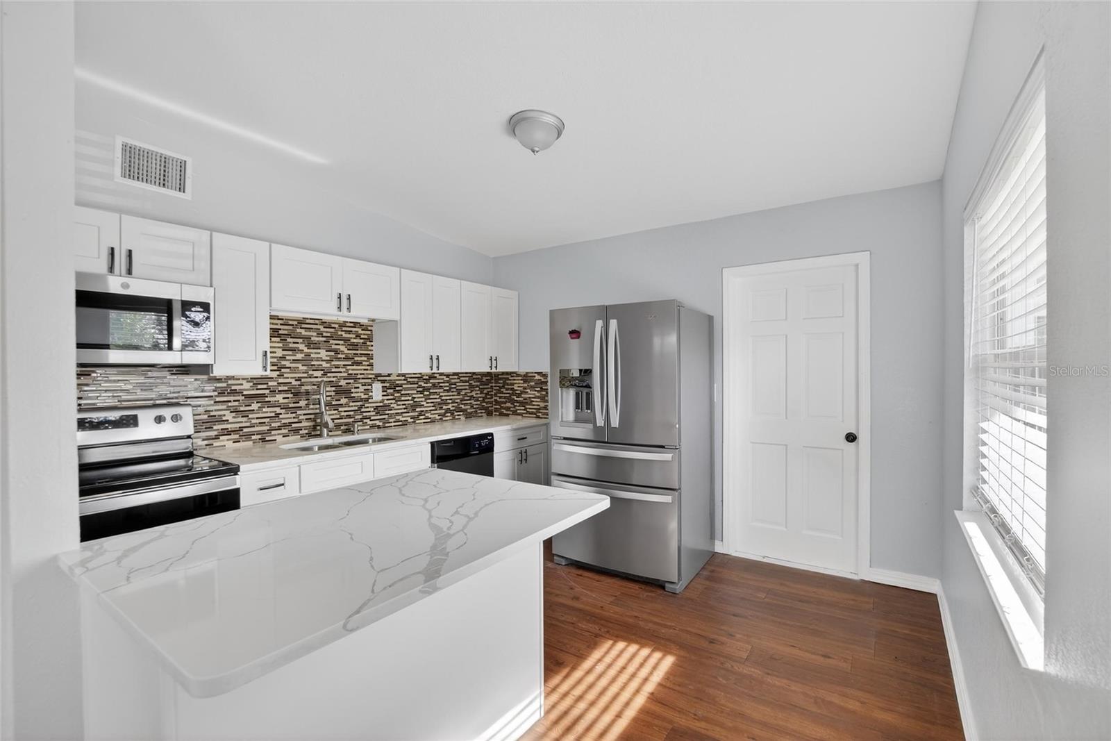 Image 10 of 61 For 1608 Ball Street