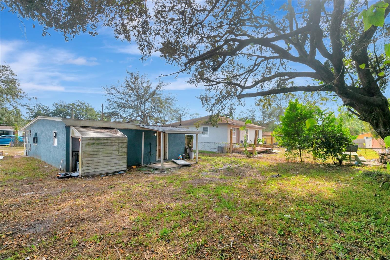 Listing photo id 14 for 7006 Palmetto Lane