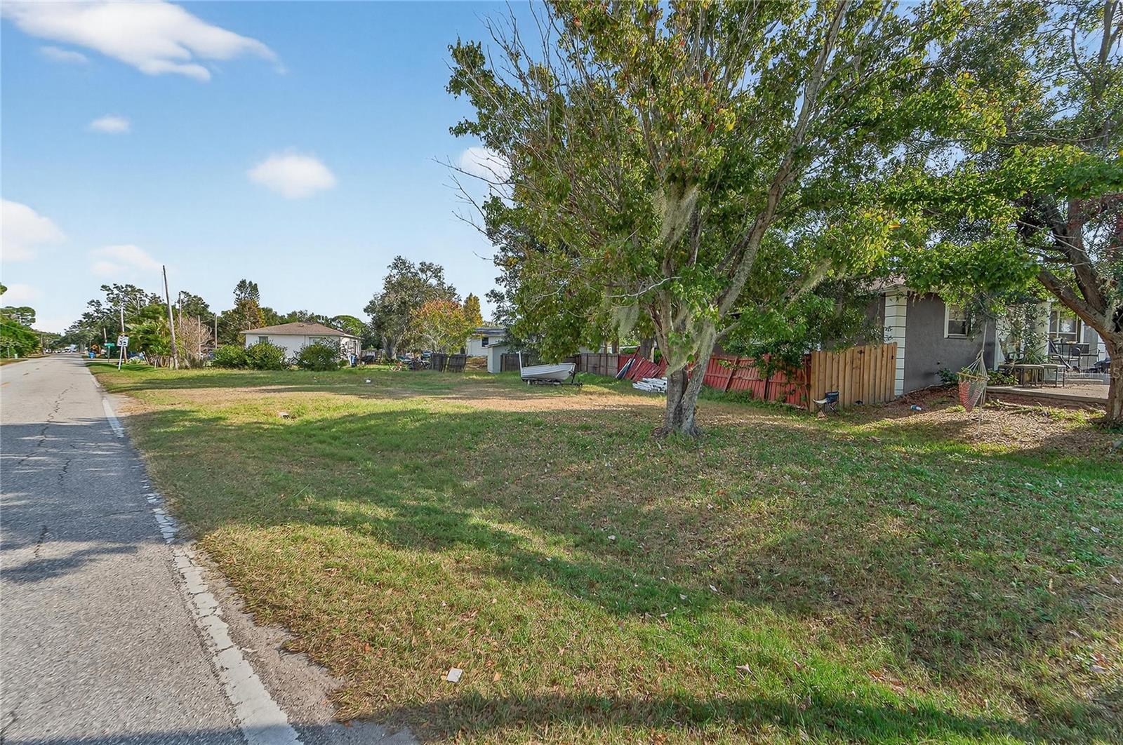 Image 9 of 22 For 1104 College Avenue