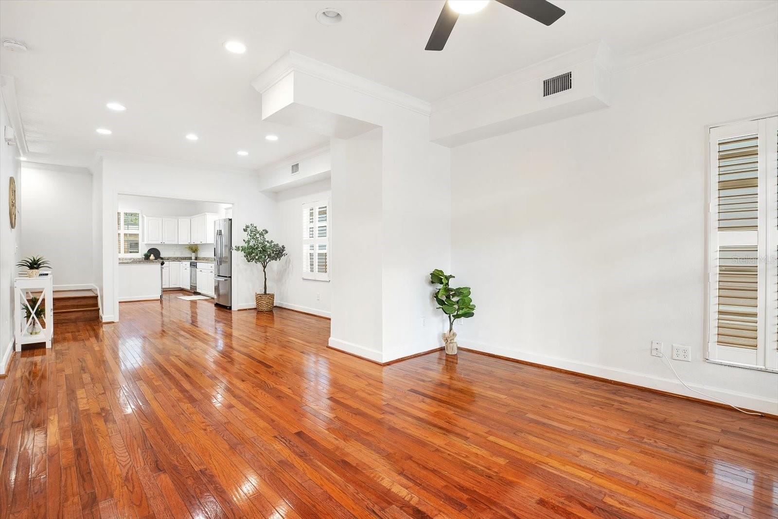 Image 10 of 40 For 3006 Julia Street C