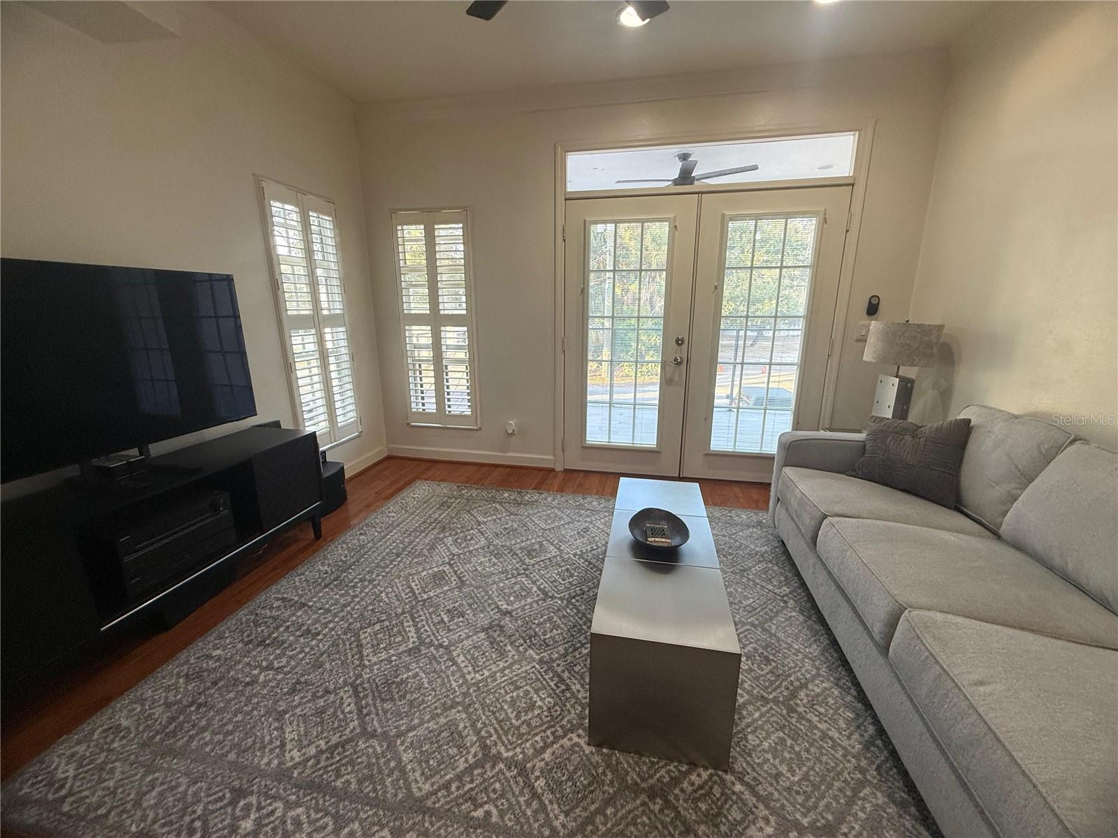 Image 23 of 40 For 3006 Julia Street C