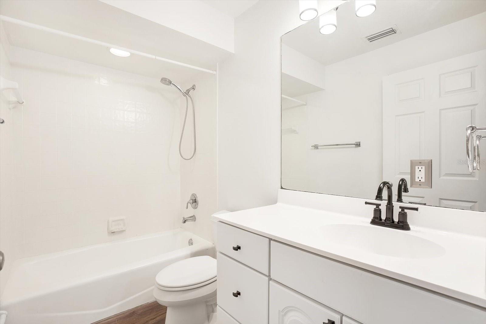 Image 28 of 40 For 3006 Julia Street C