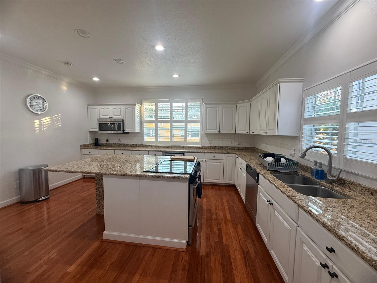 Image 8 of 40 For 3006 Julia Street C