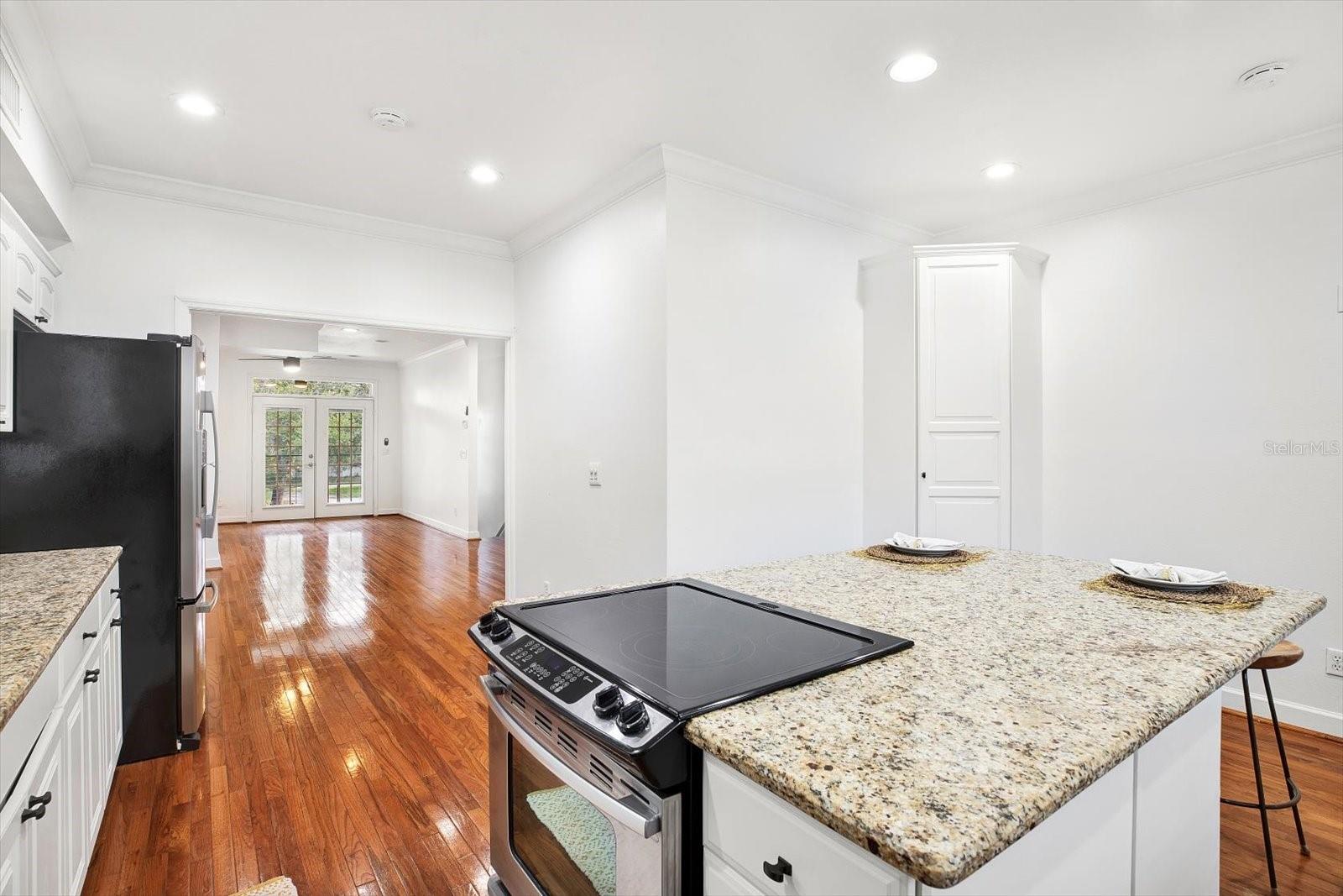 Image 9 of 40 For 3006 Julia Street C