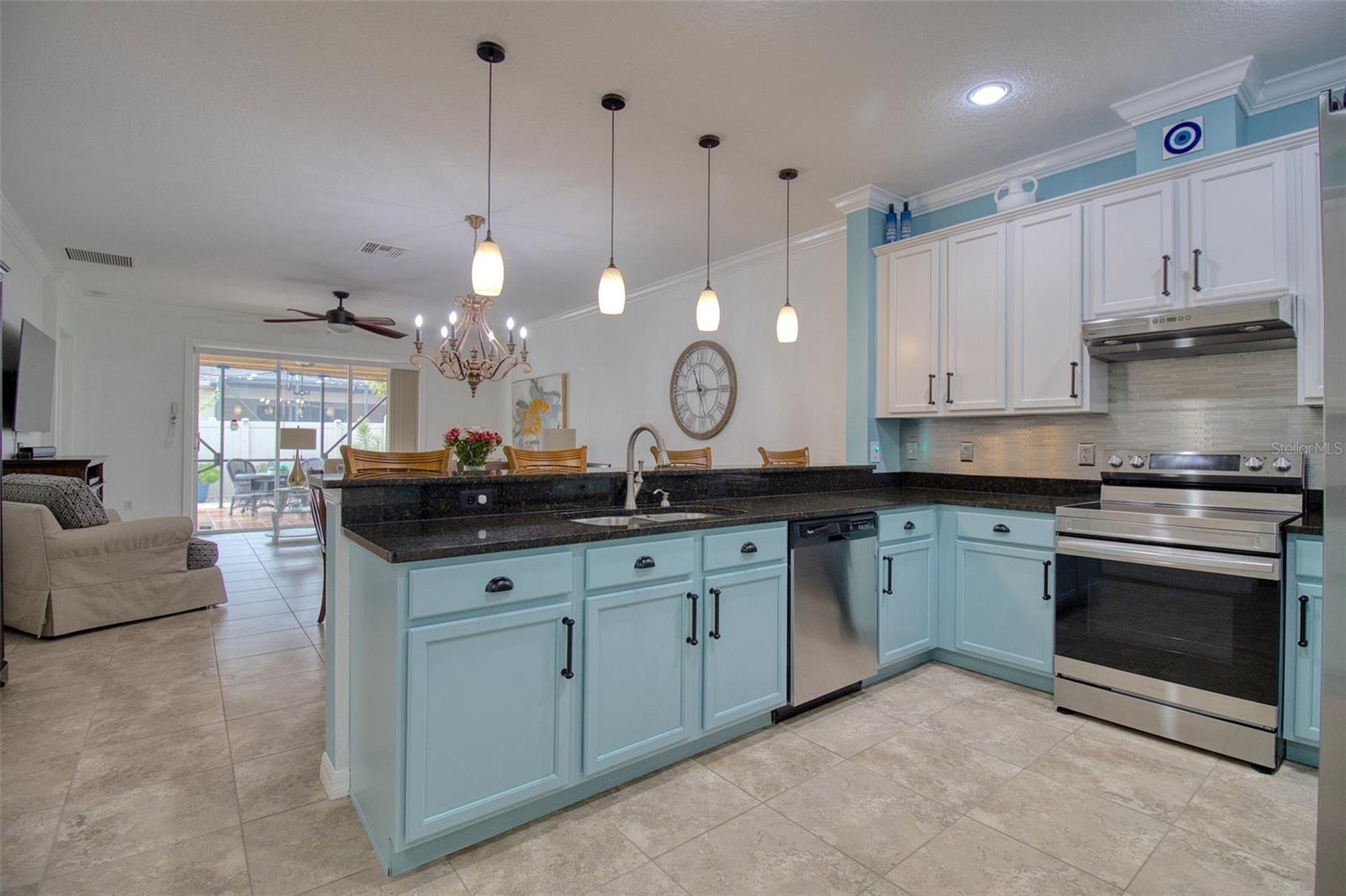 Image 14 of 71 For 2232 Parrot Fish Drive