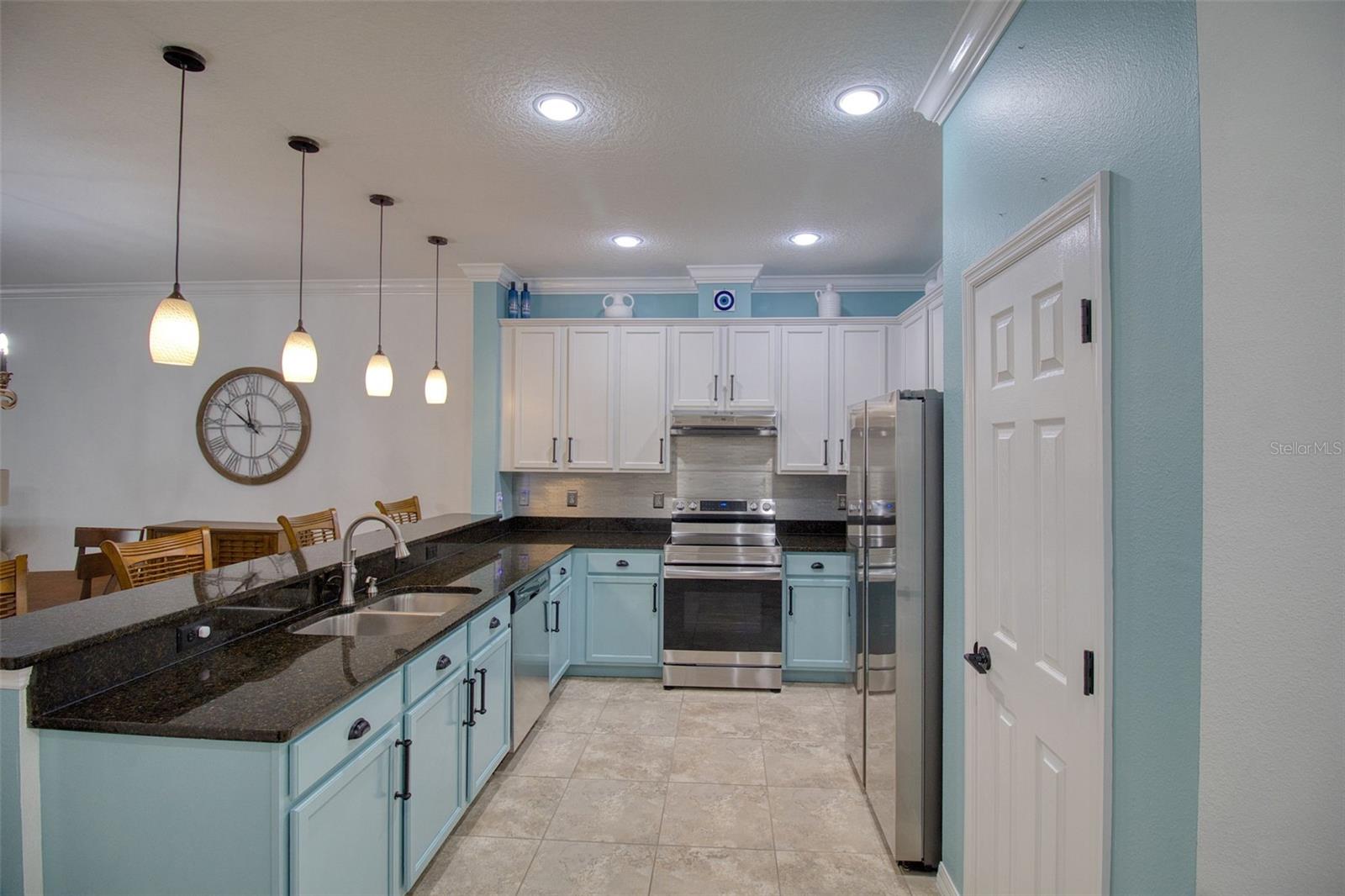 Image 17 of 71 For 2232 Parrot Fish Drive