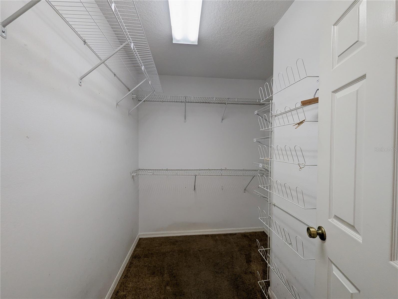 Image 20 of 40 For 3 Graytwig Ct Court W