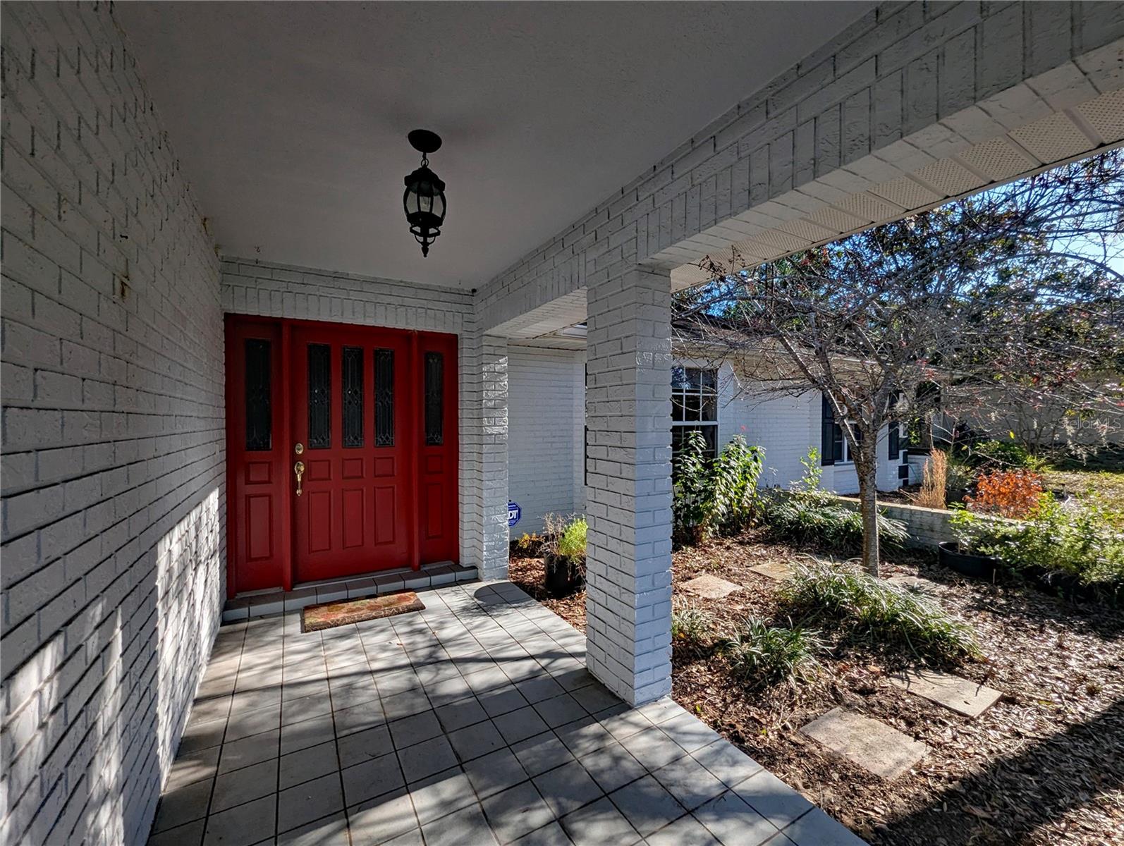 Image 28 of 40 For 3 Graytwig Ct Court W