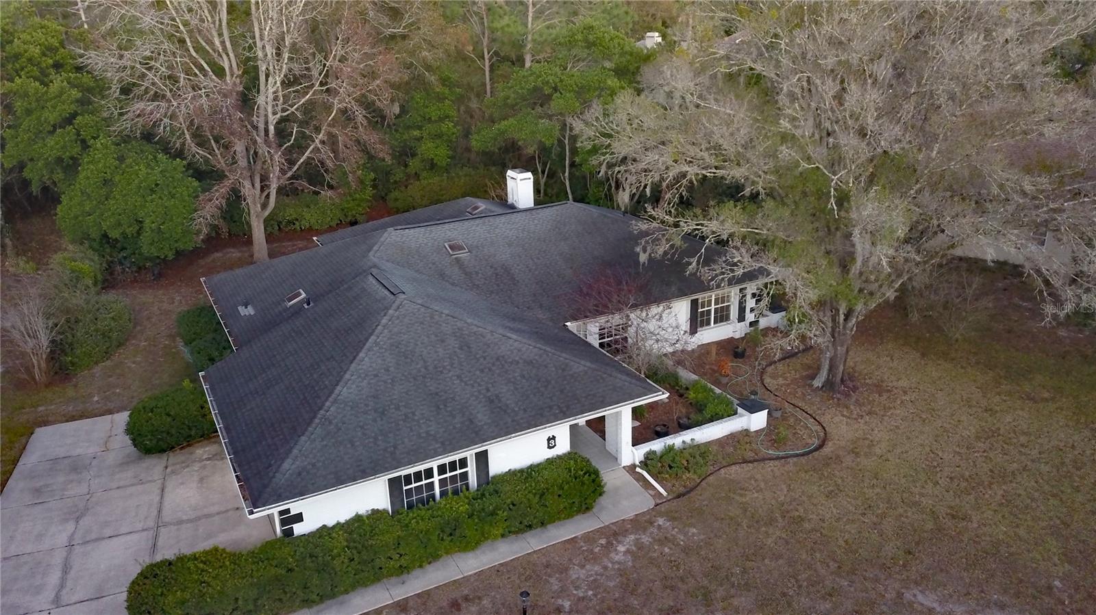 Image 36 of 40 For 3 Graytwig Ct Court W