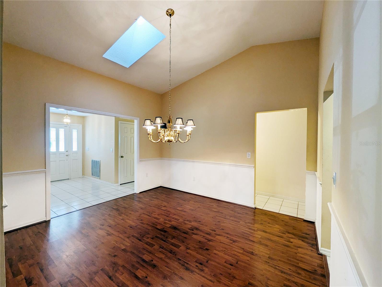 Image 6 of 40 For 3 Graytwig Ct Court W