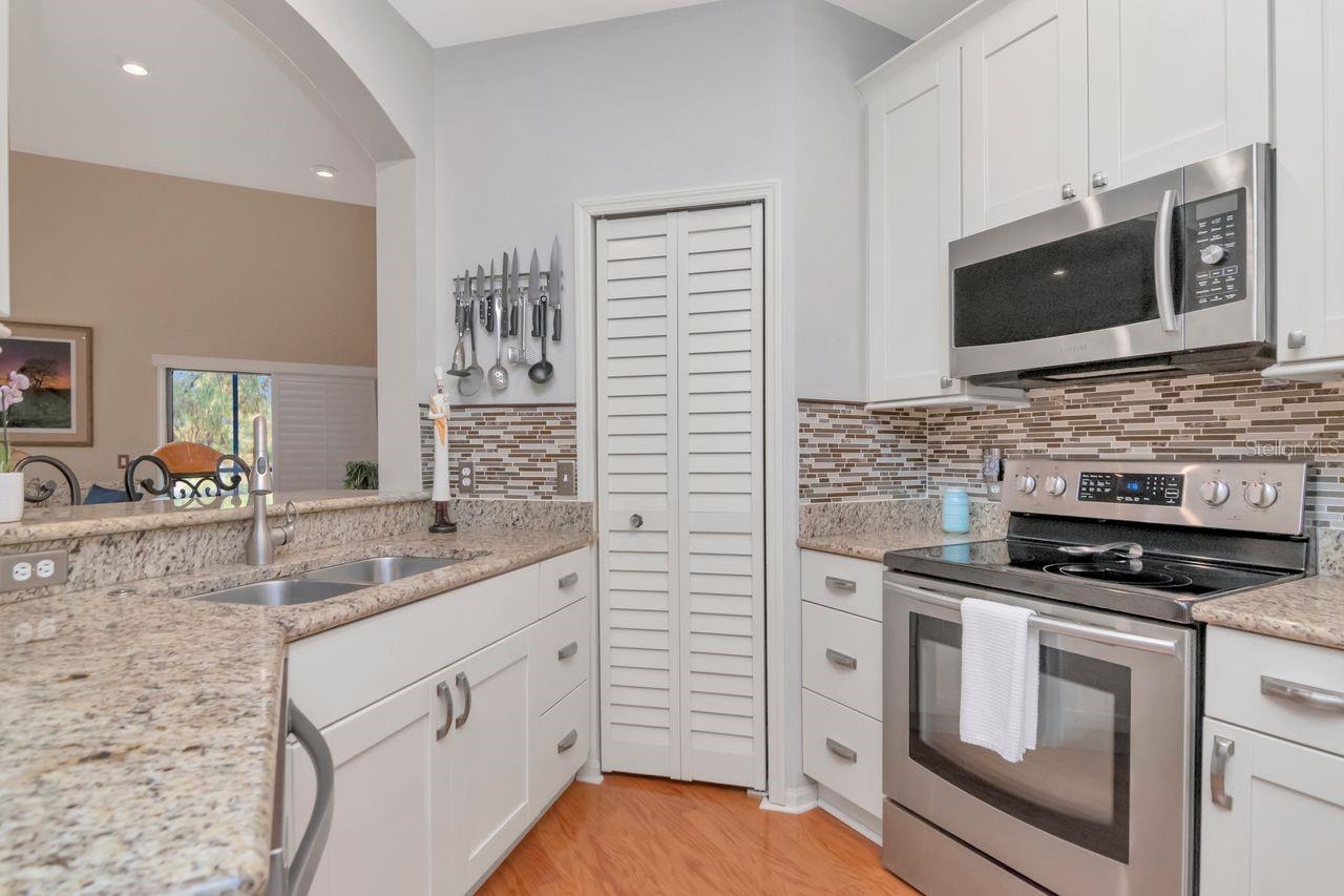 Image 33 of 69 For 2217 Tuscany Trace 10