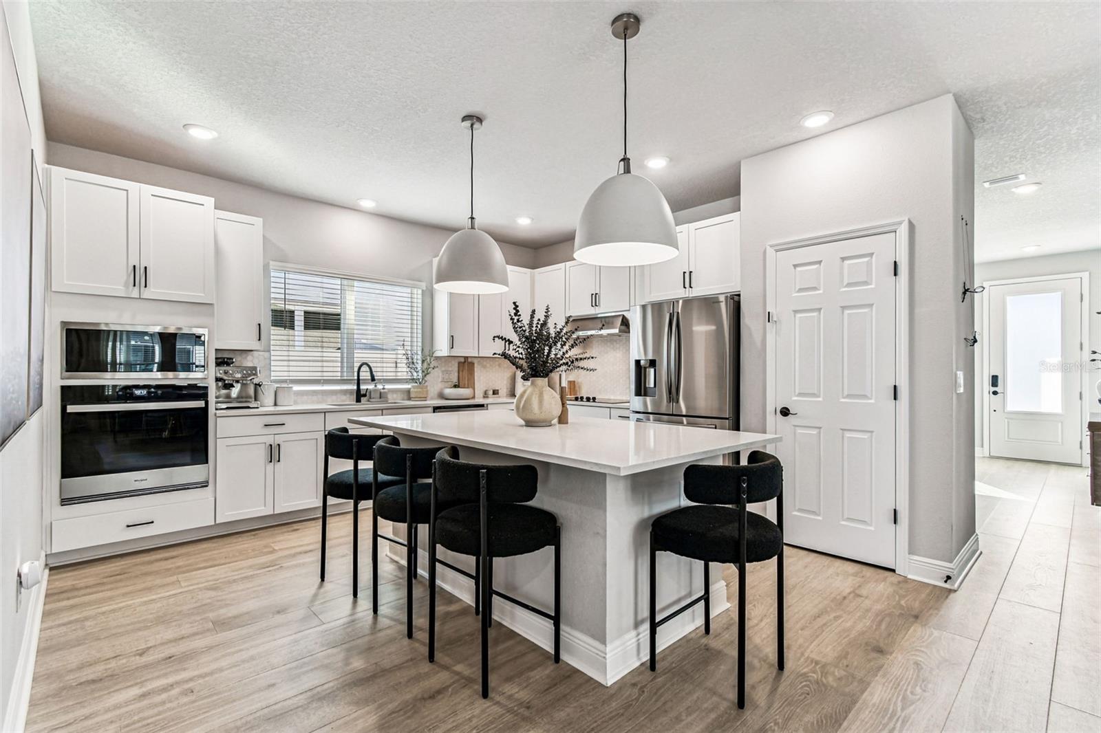 Listing photo id 13 for 28748 Rambutan Drive