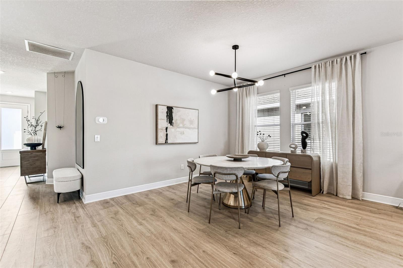 Listing photo id 15 for 28748 Rambutan Drive