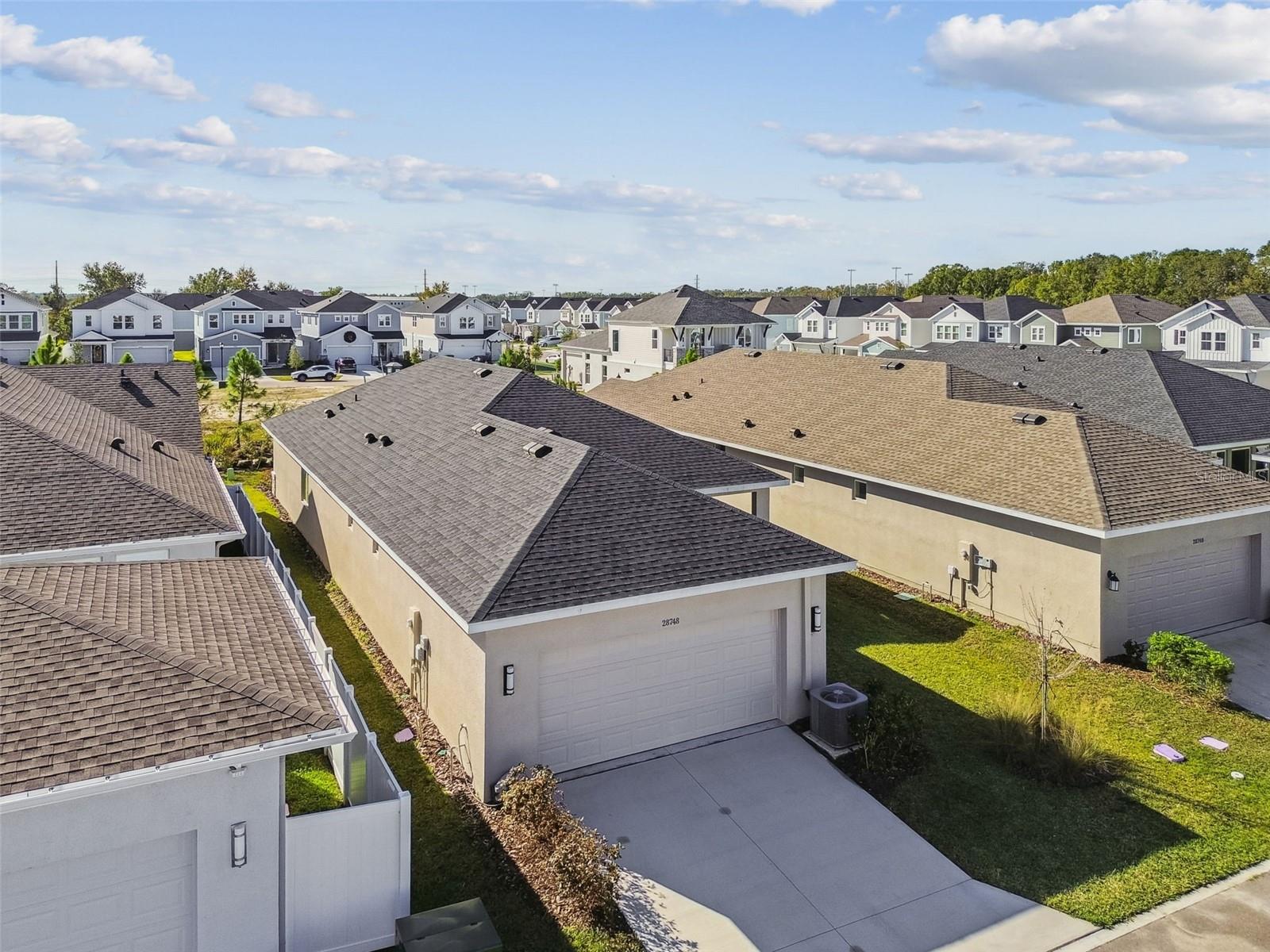 Listing photo id 29 for 28748 Rambutan Drive