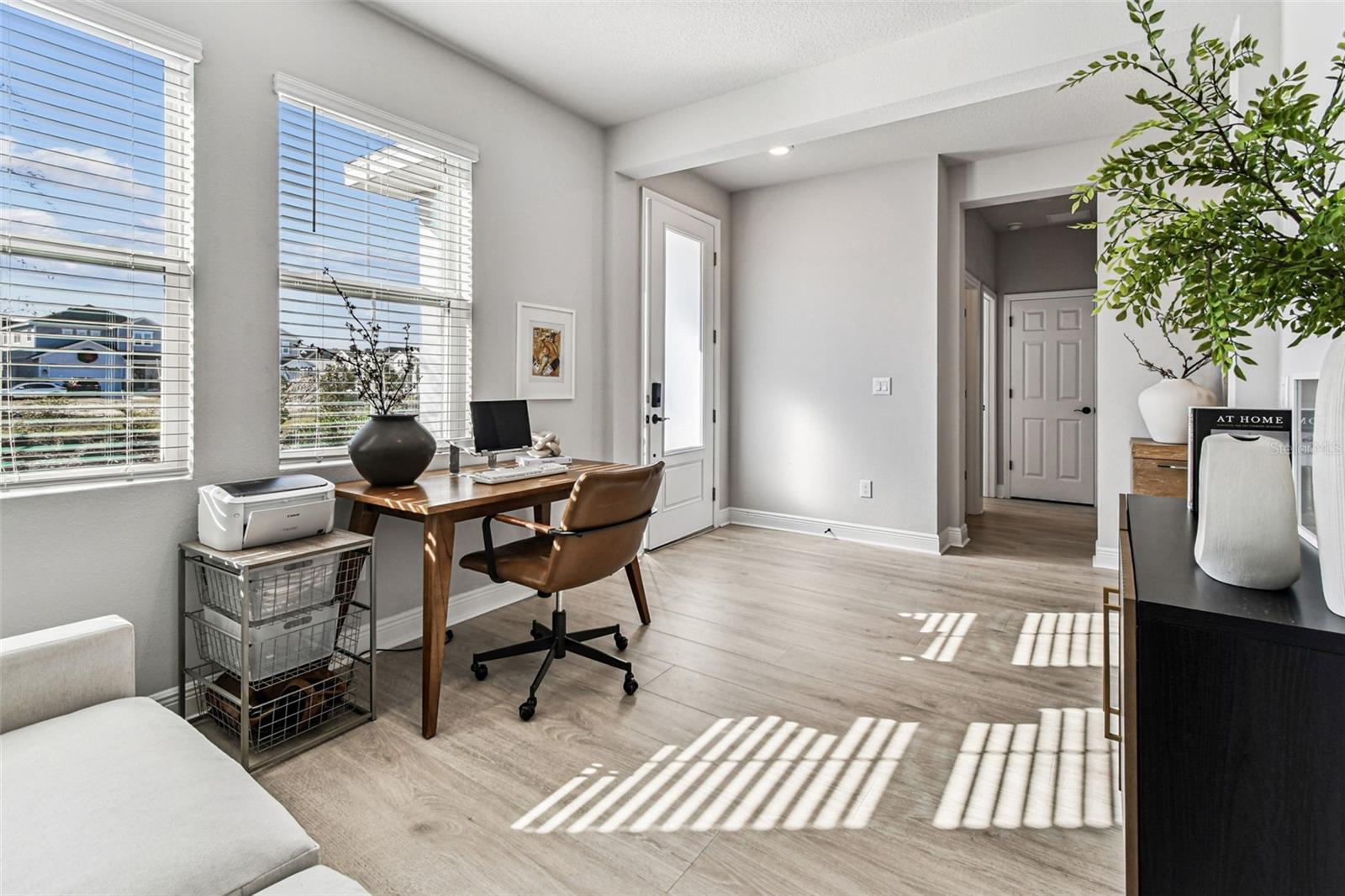 Listing photo id 3 for 28748 Rambutan Drive