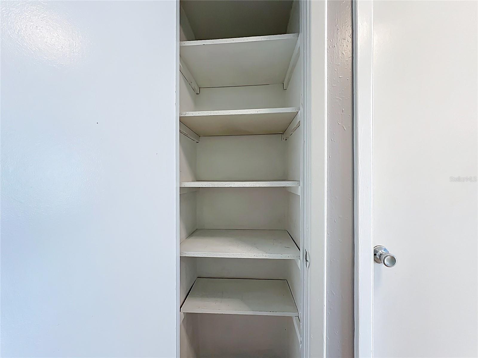 Image 14 of 39 For 12760 Indian Rocks Road 583