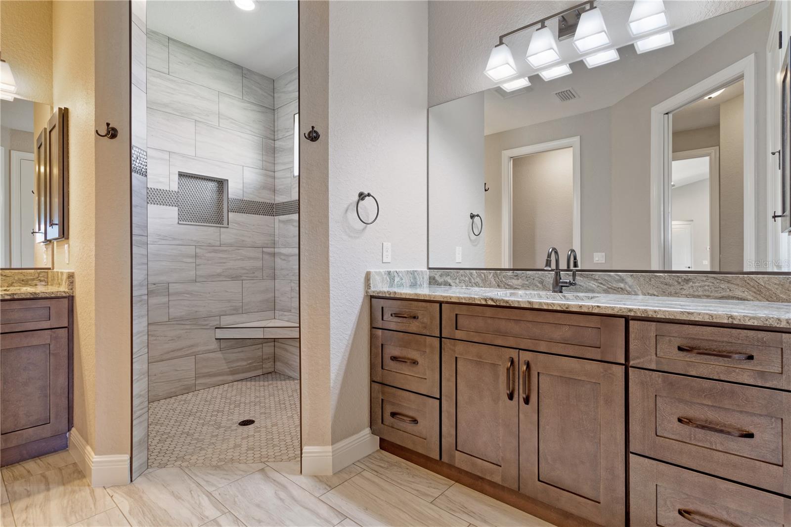 Image 16 of 28 For 17887 72nd Street Road