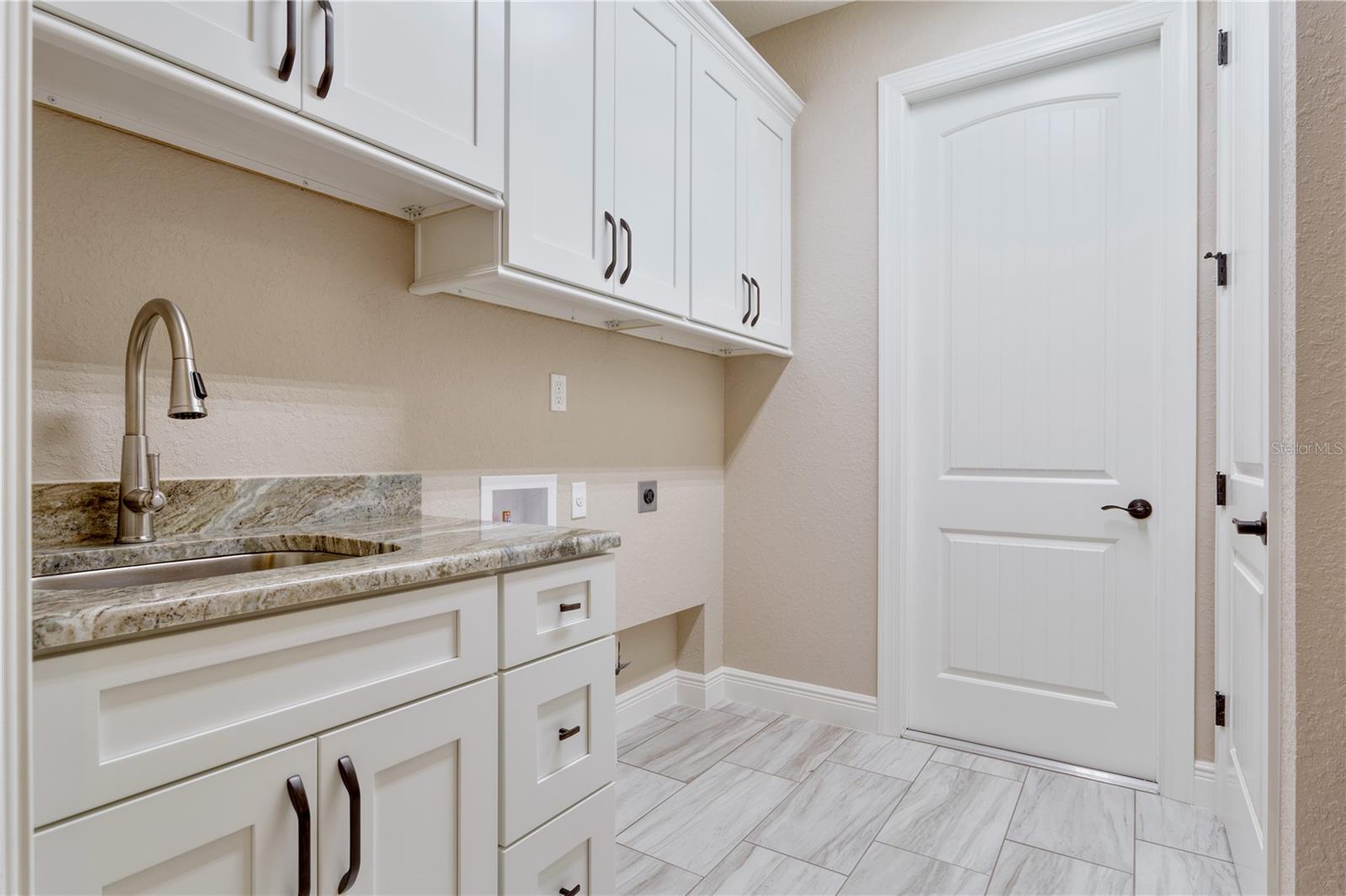 Image 25 of 28 For 17887 72nd Street Road