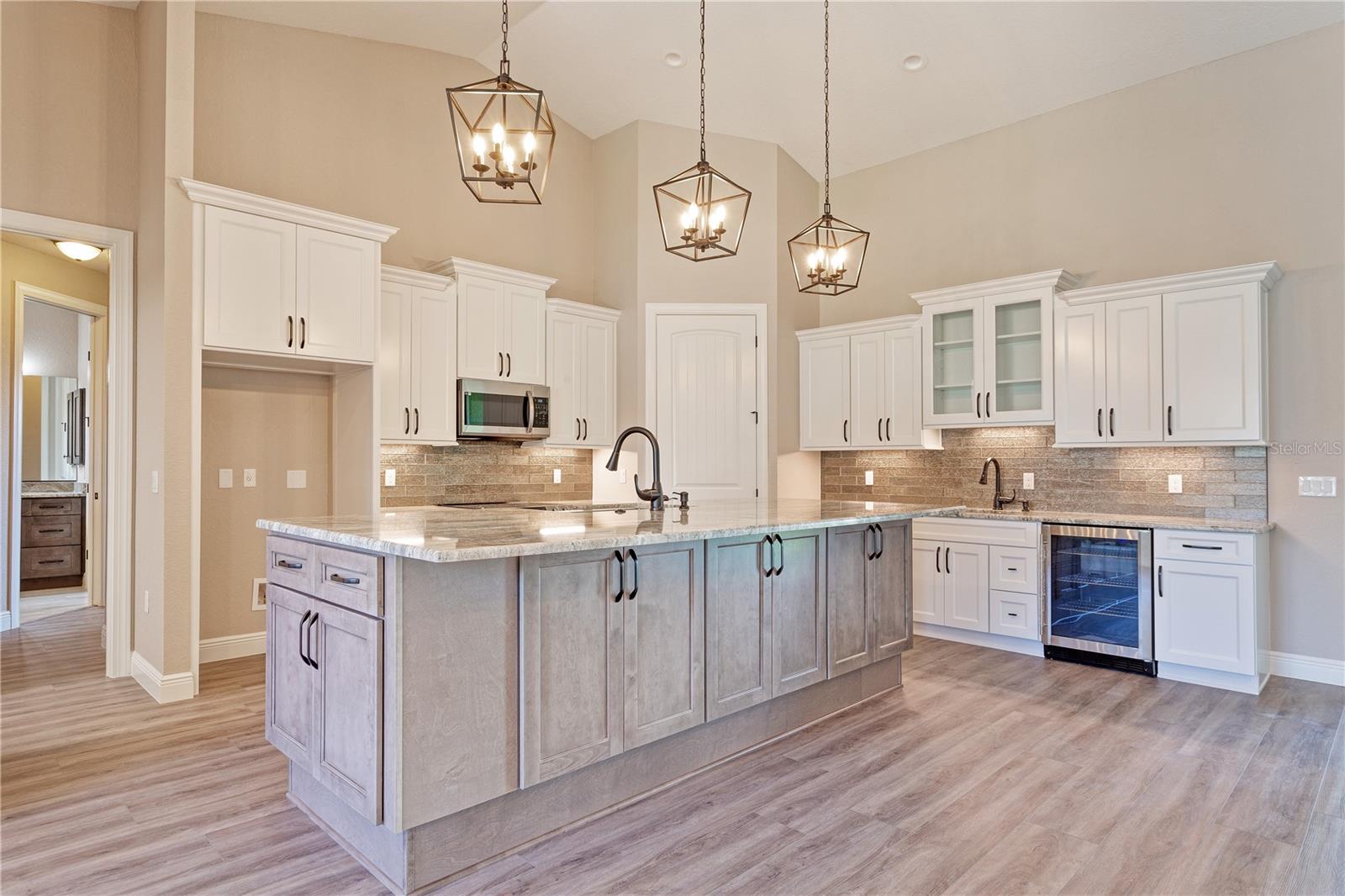 Image 4 of 28 For 17887 72nd Street Road