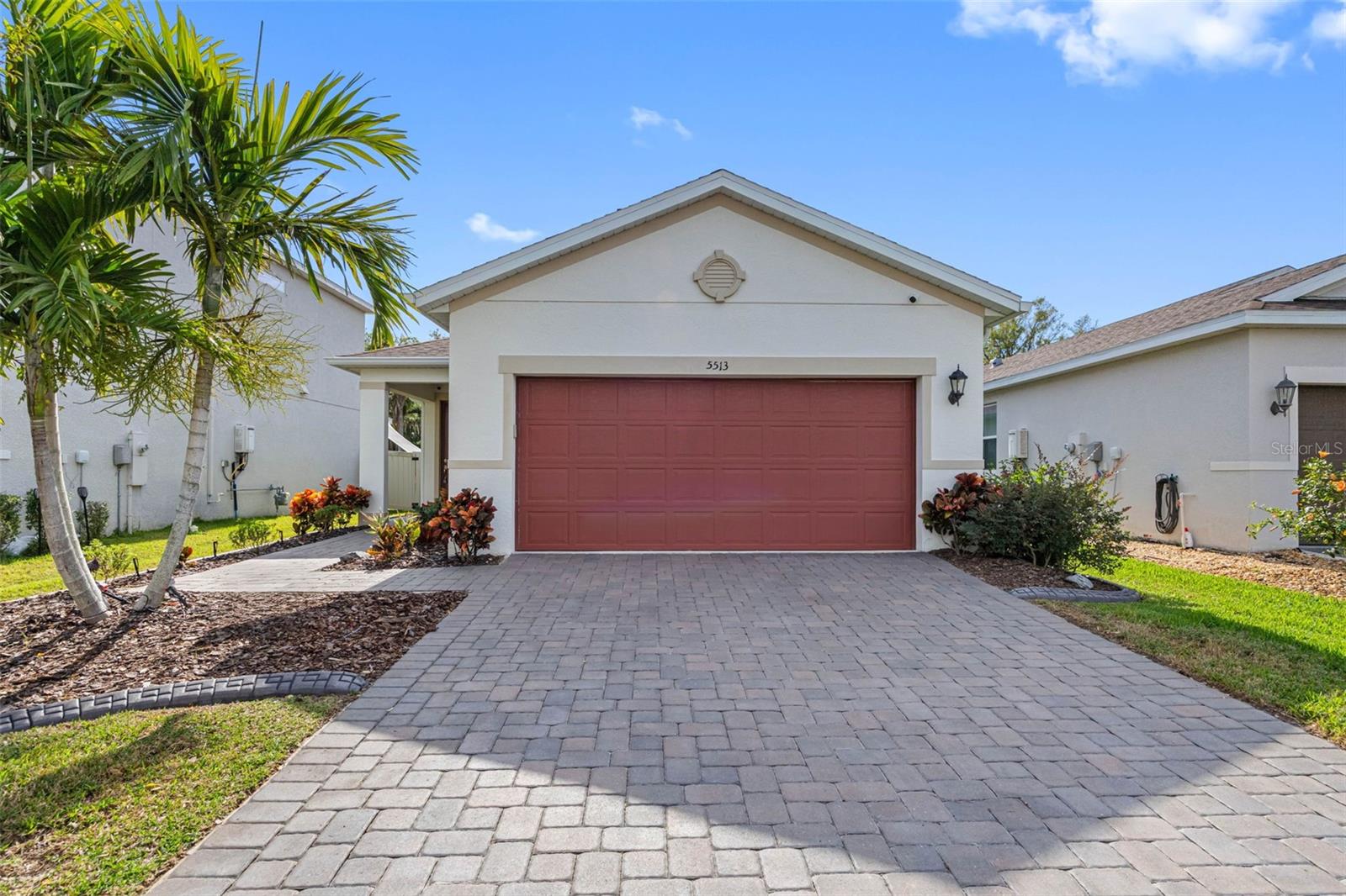 Details for 5513 Los Robles Court, PALMETTO, FL 34221