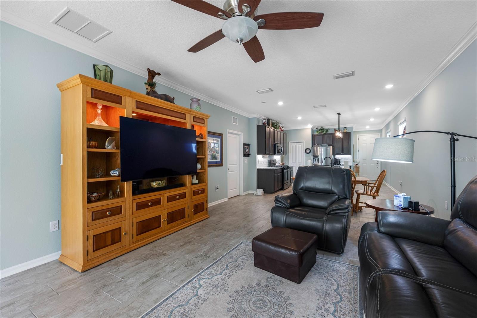 Image 16 of 46 For 5513 Los Robles Court