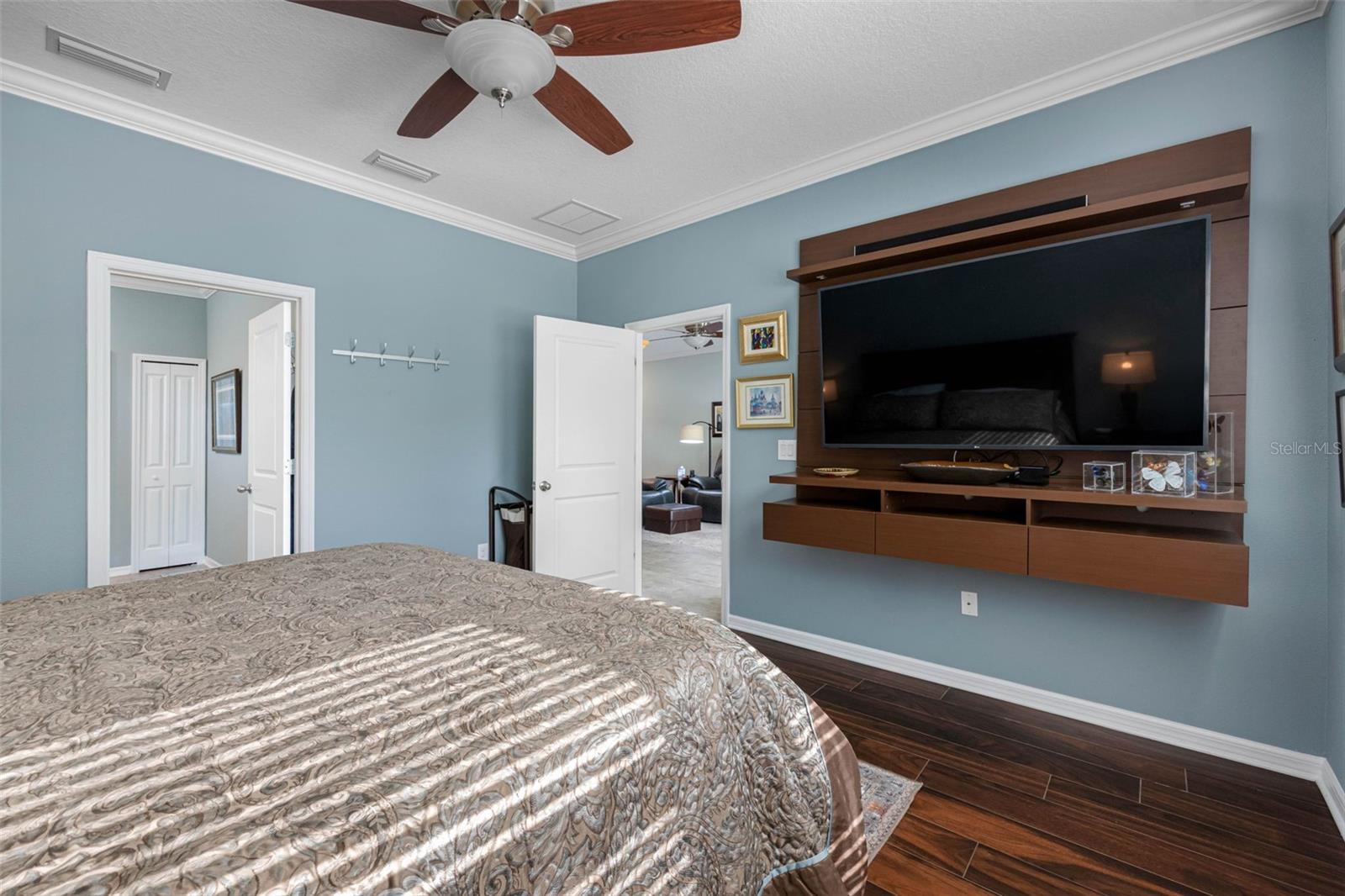 Image 20 of 46 For 5513 Los Robles Court