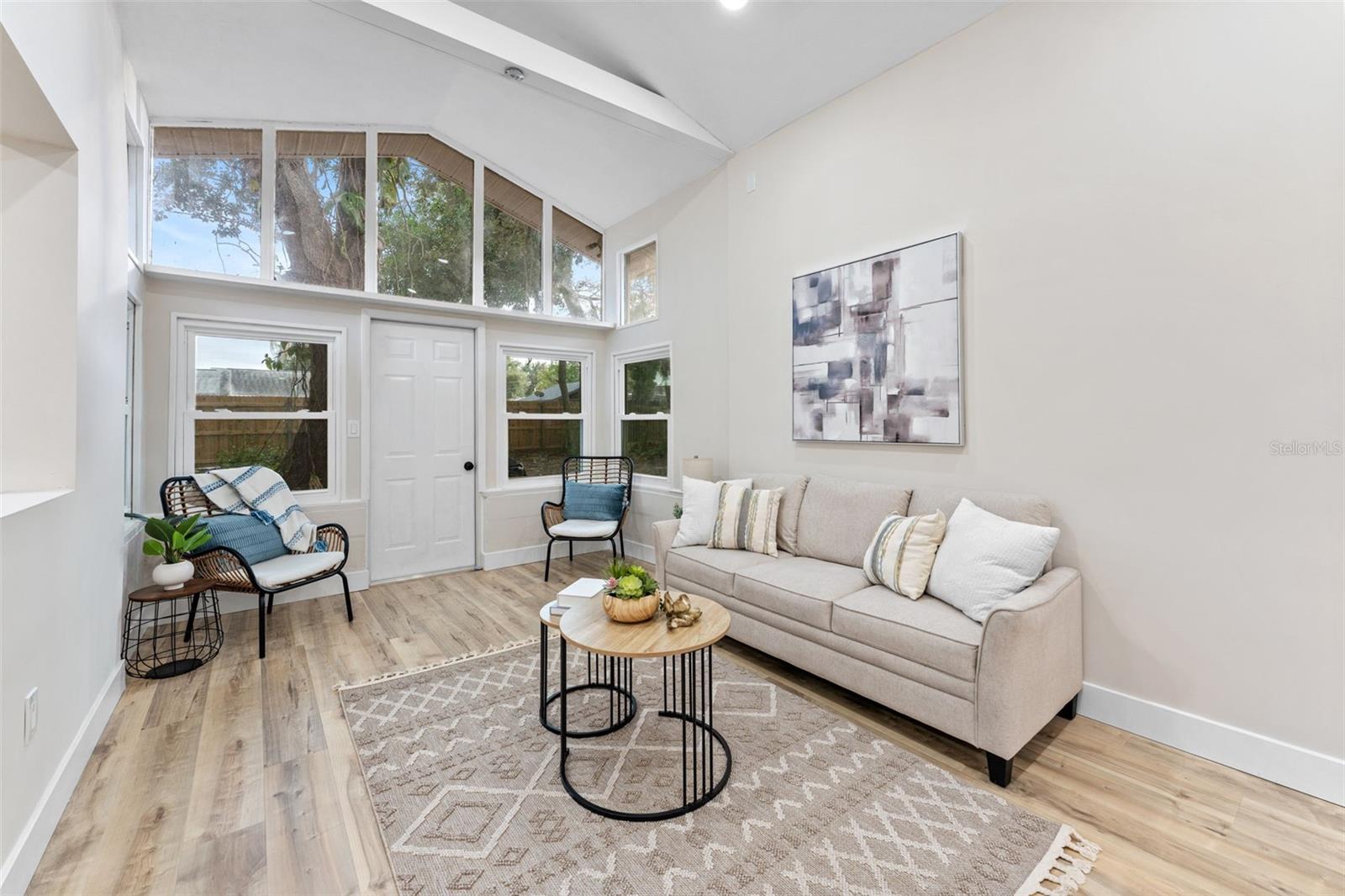 Image 17 of 39 For 2227 Alice Lane