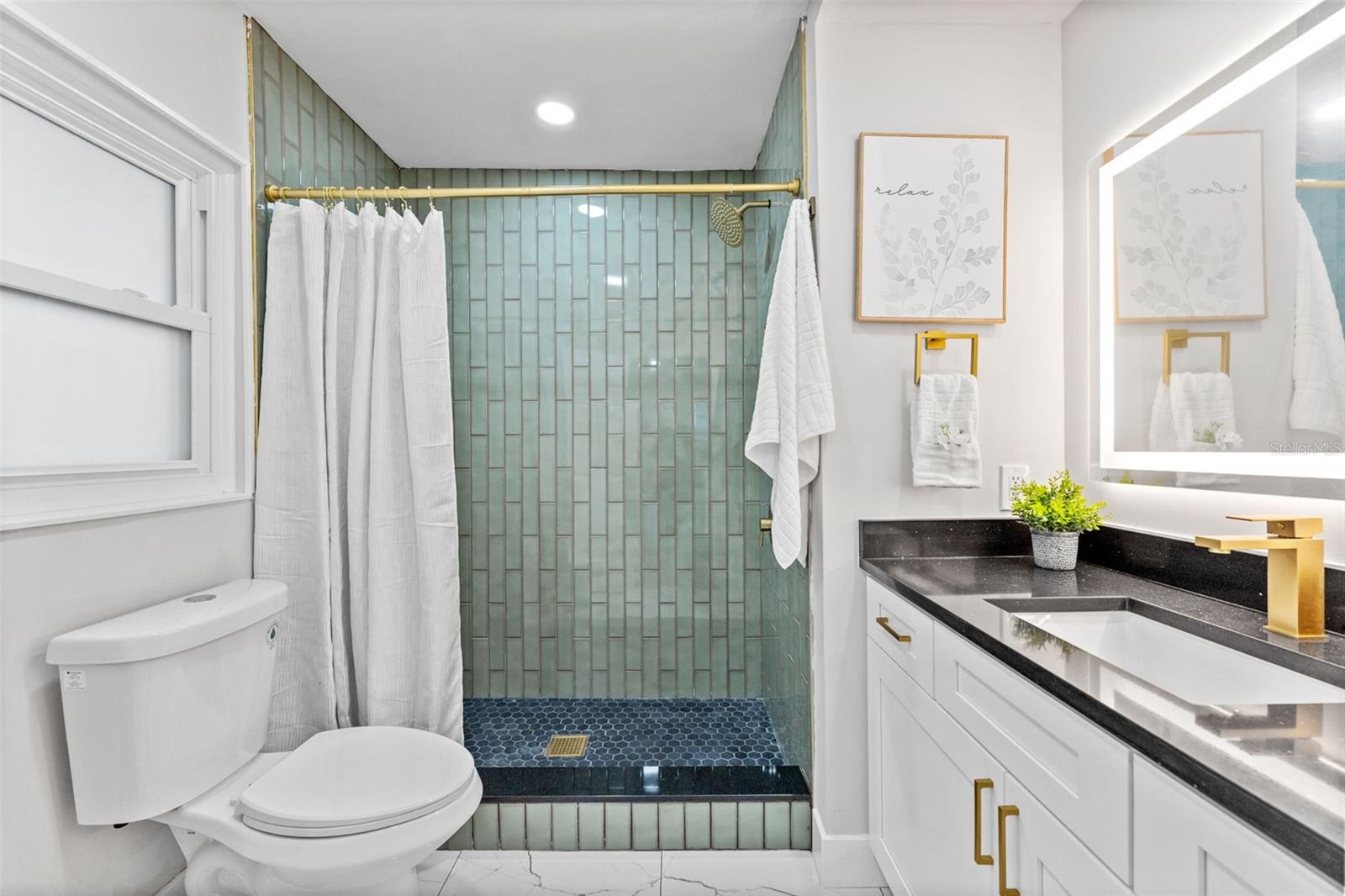 Image 23 of 39 For 2227 Alice Lane