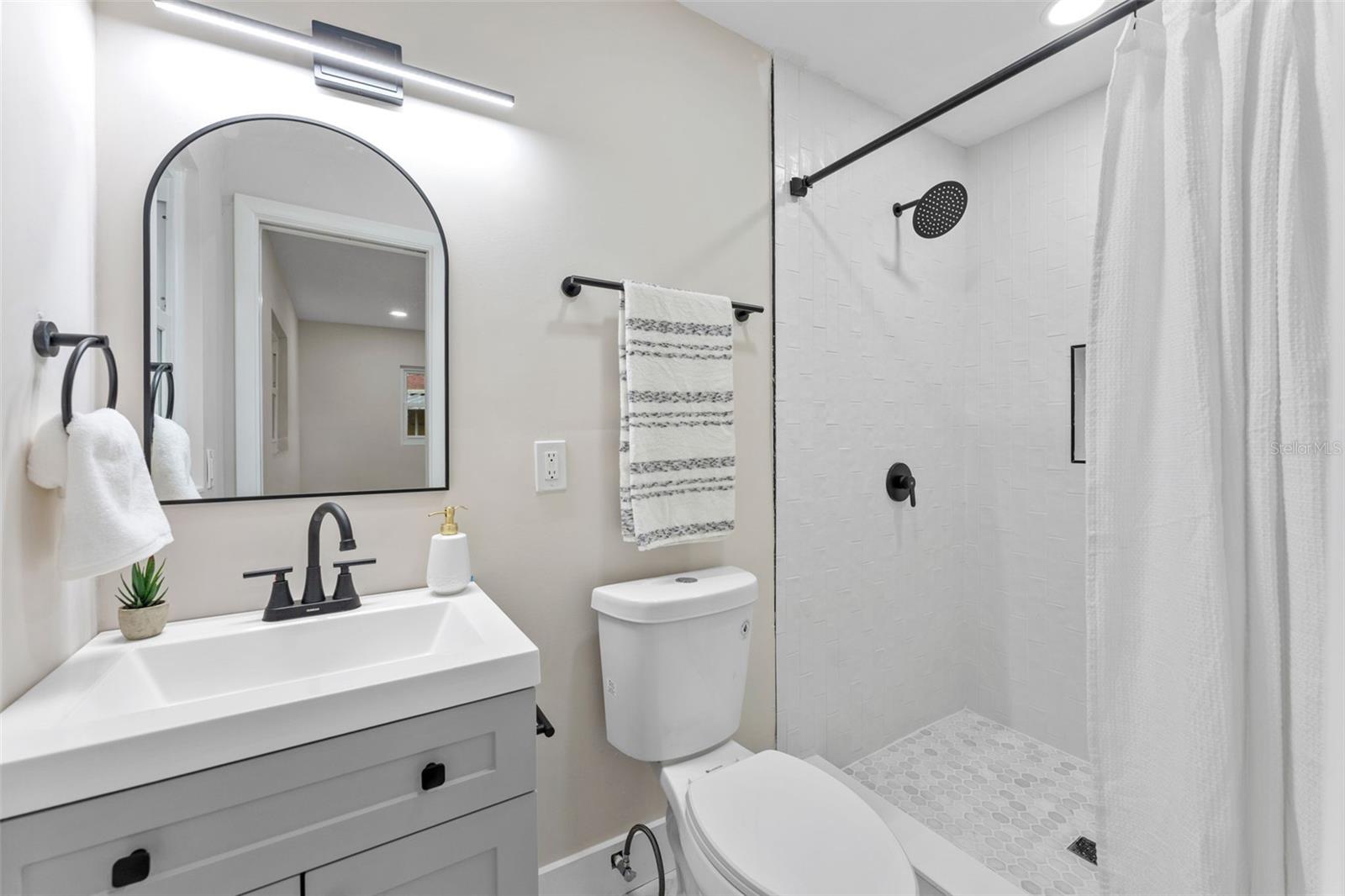 Image 29 of 39 For 2227 Alice Lane