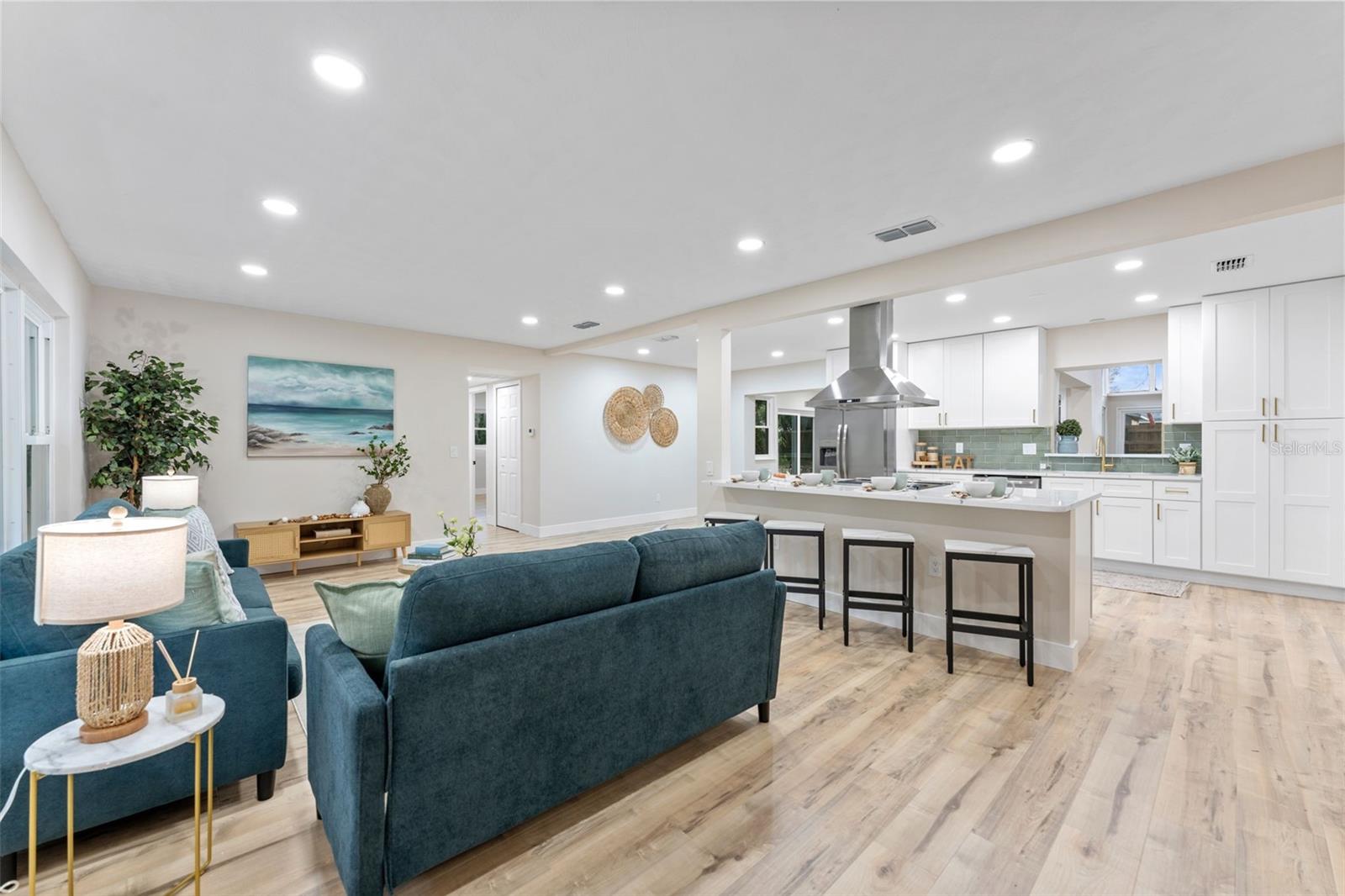 Image 6 of 39 For 2227 Alice Lane