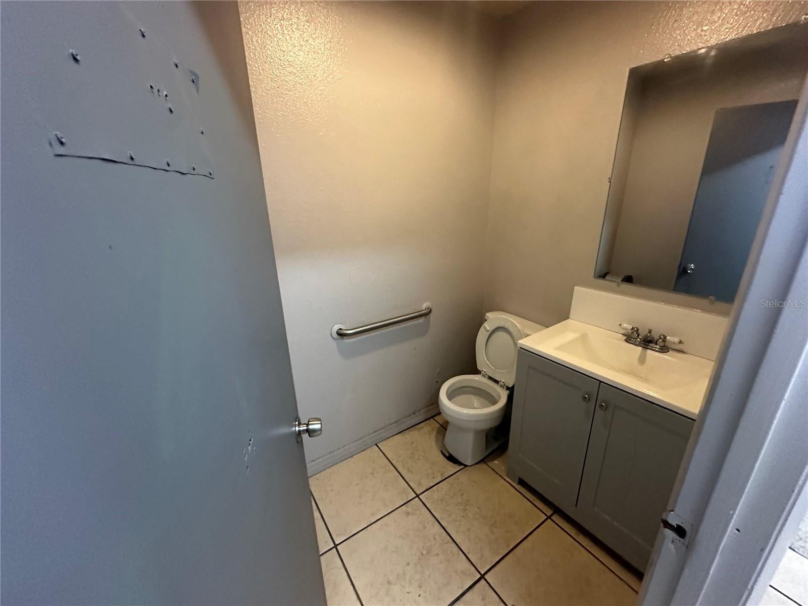 Listing photo id 10 for 1345 Kathleen Road