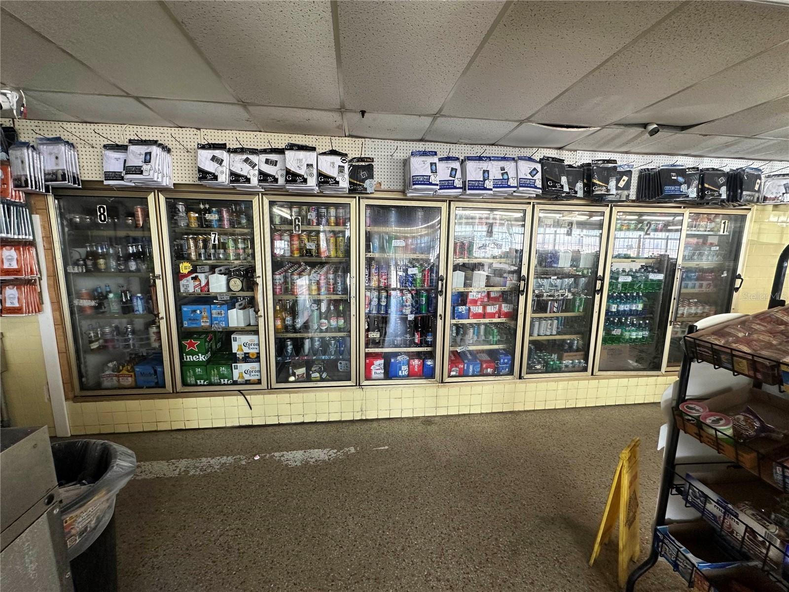 Listing photo id 1 for 1345 Kathleen Road