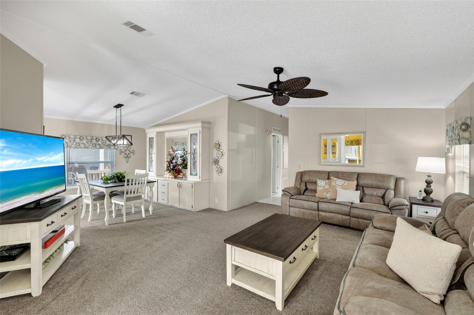 Image 15 of 77 For 512 La Playa Circle
