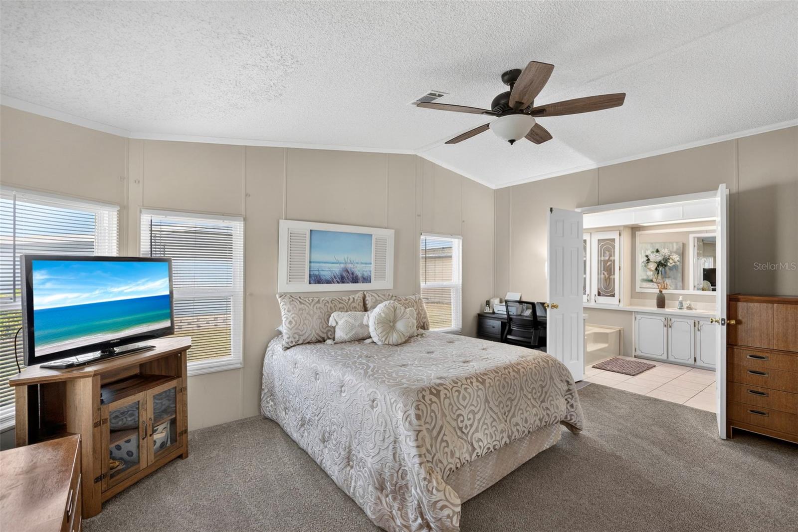 Image 18 of 77 For 512 La Playa Circle