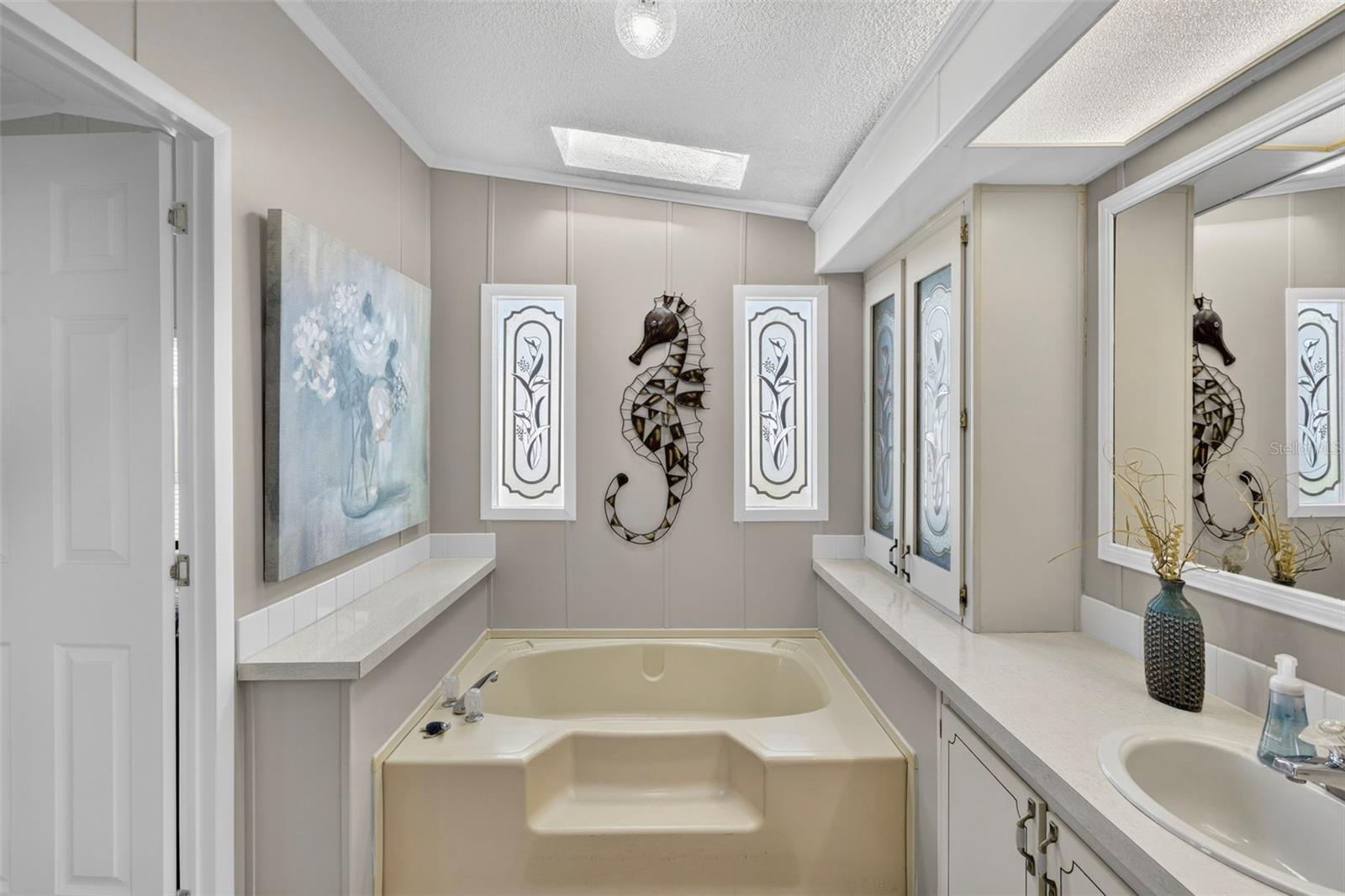 Image 20 of 77 For 512 La Playa Circle