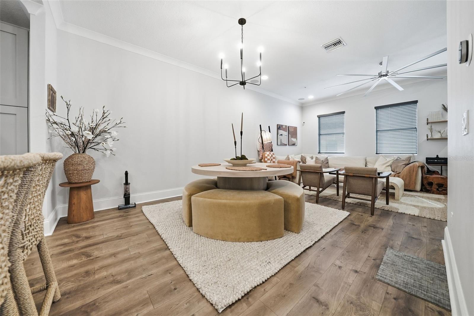 Image 16 of 75 For 2511 Grady Avenue 91