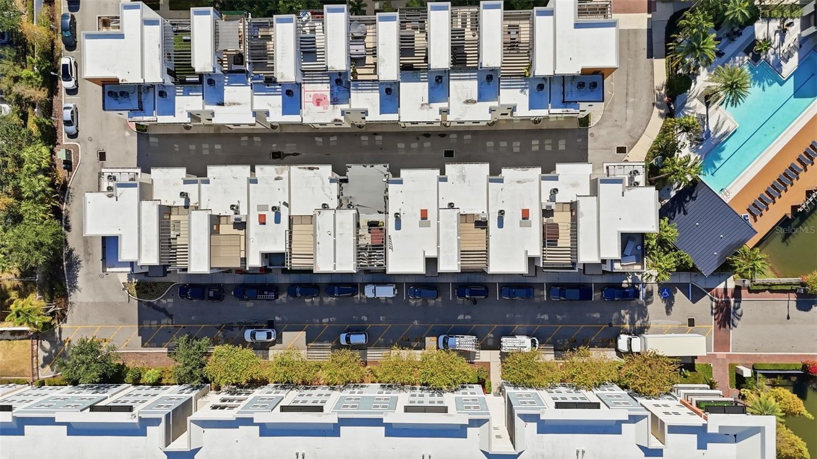 Image 59 of 75 For 2511 Grady Avenue 91