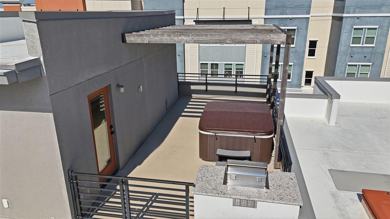 Image 67 of 75 For 2511 Grady Avenue 91