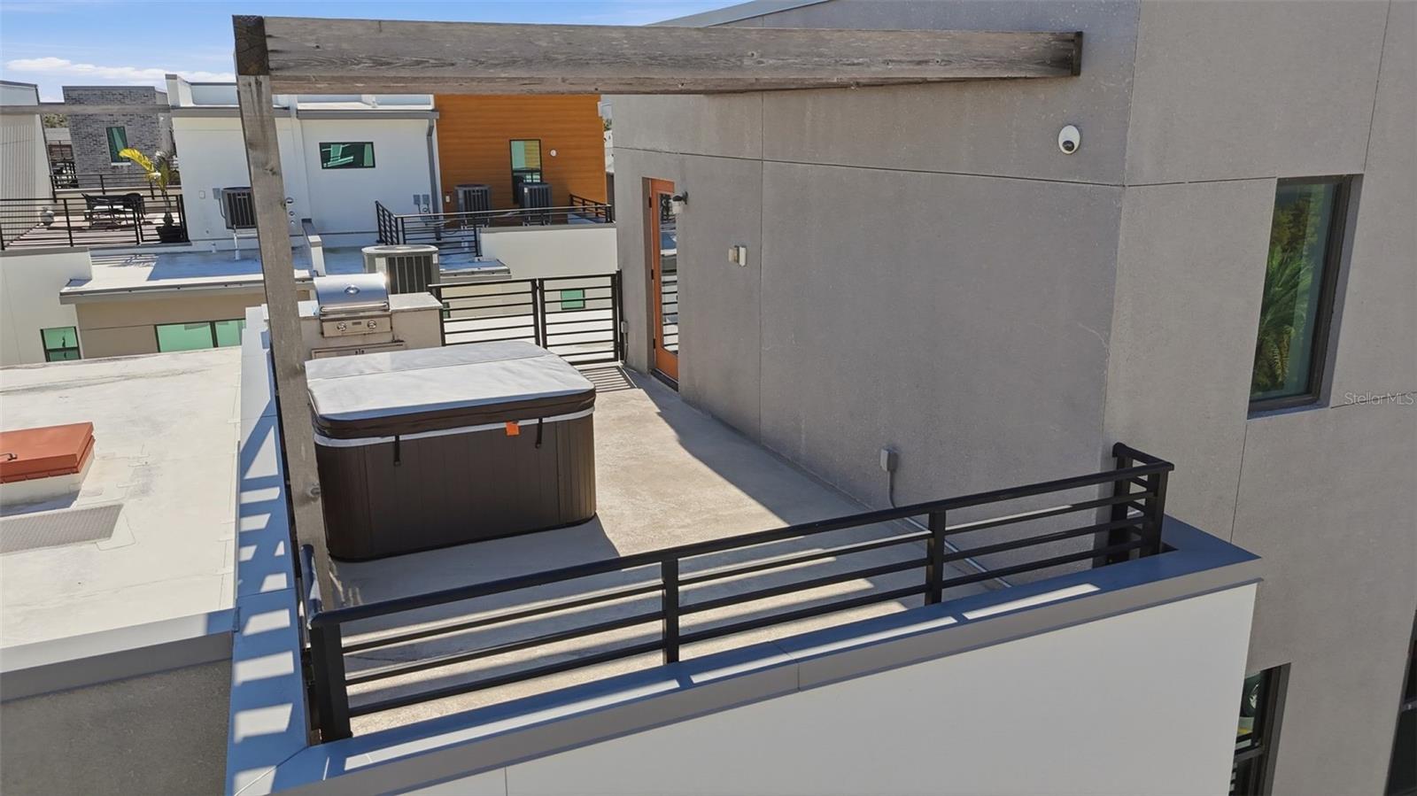 Image 68 of 75 For 2511 Grady Avenue 91