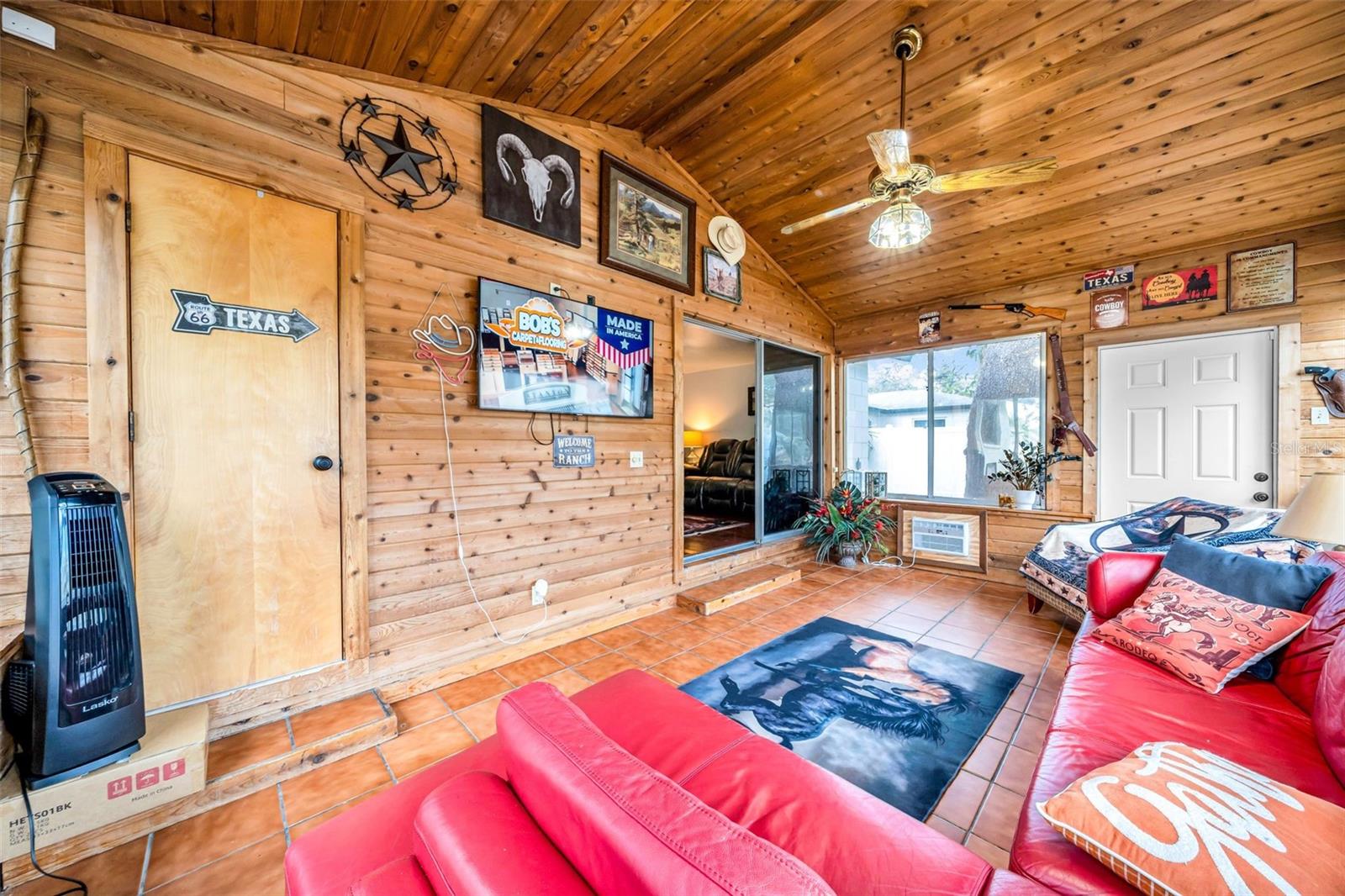 Image 18 of 23 For 8115 Ola Avenue