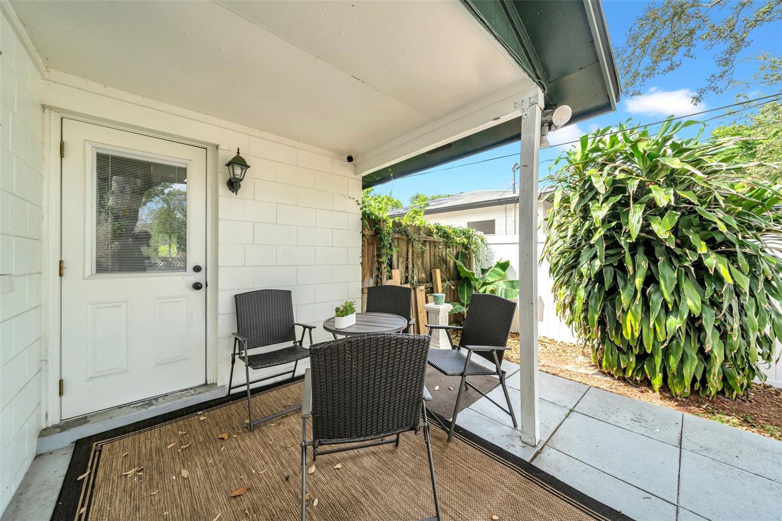 Image 21 of 23 For 8115 Ola Avenue