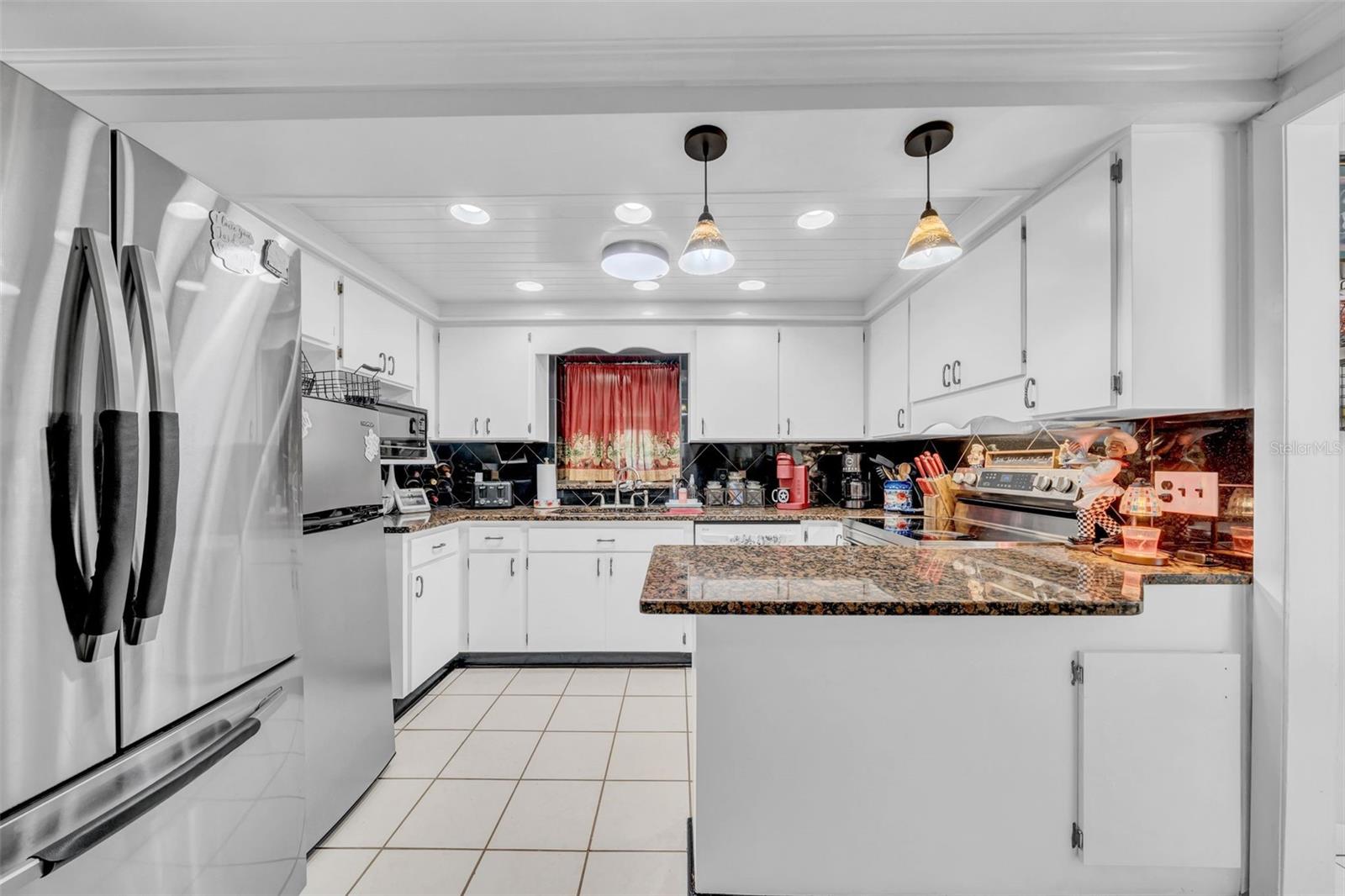 Image 5 of 23 For 8115 Ola Avenue